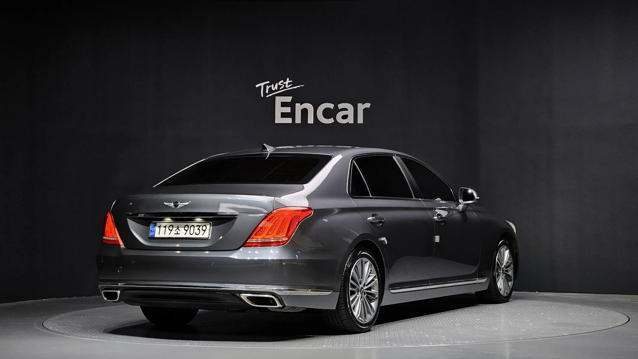 Genesis EQ900 3.8 GDI AWD 2016 2/21
