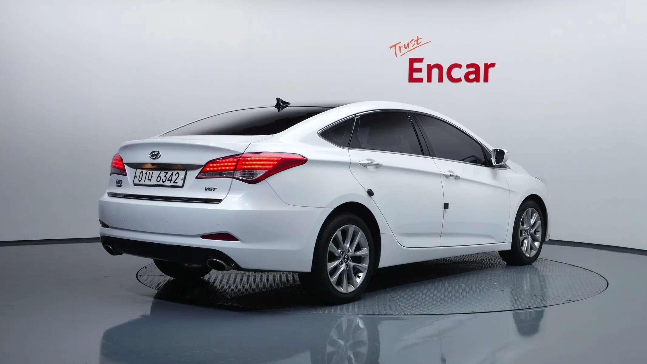 Hyundai i40 1.7 VGT 2014 2/21
