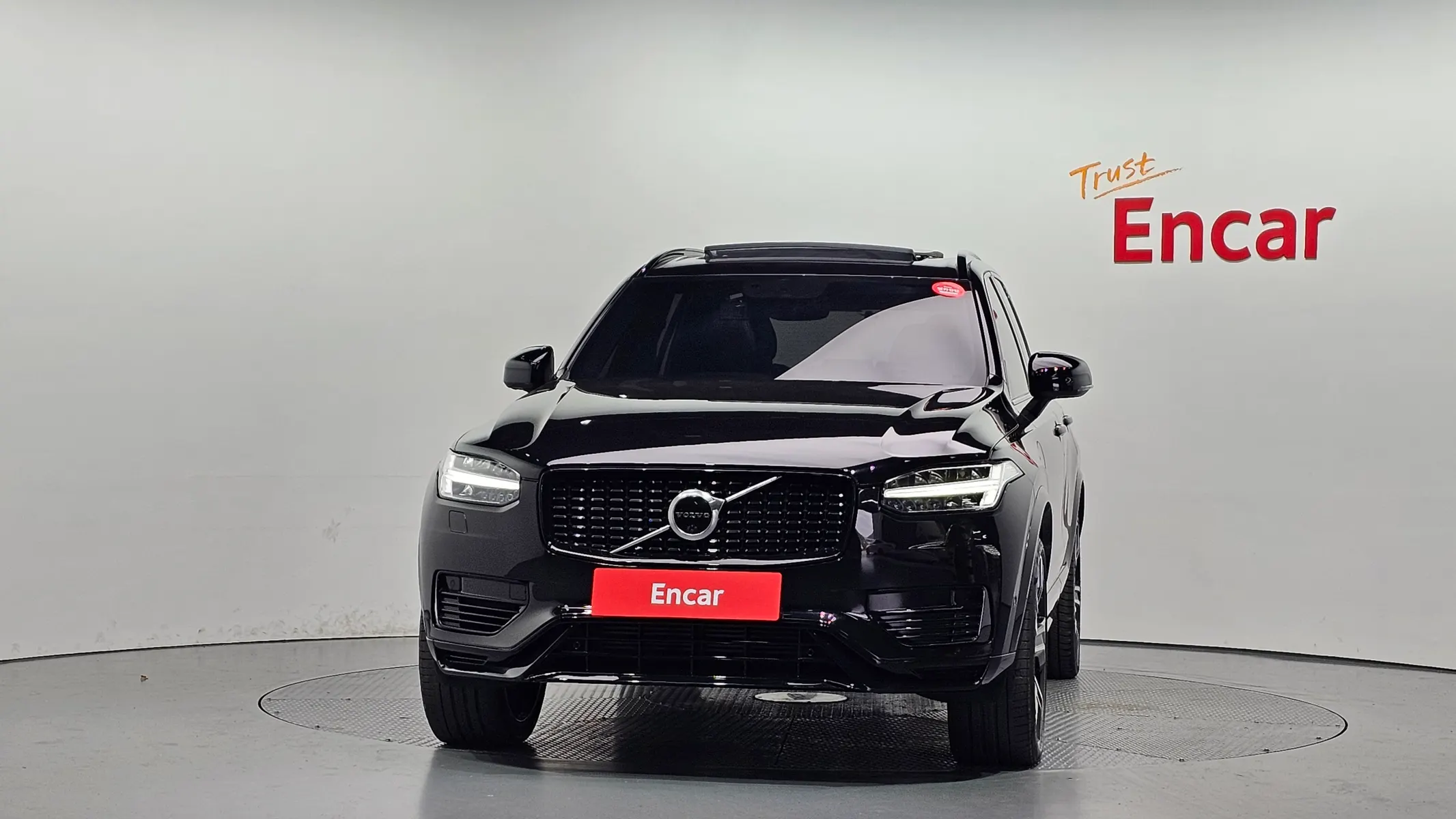 Volvo XC90 2 T8 R- 2021 2/5
