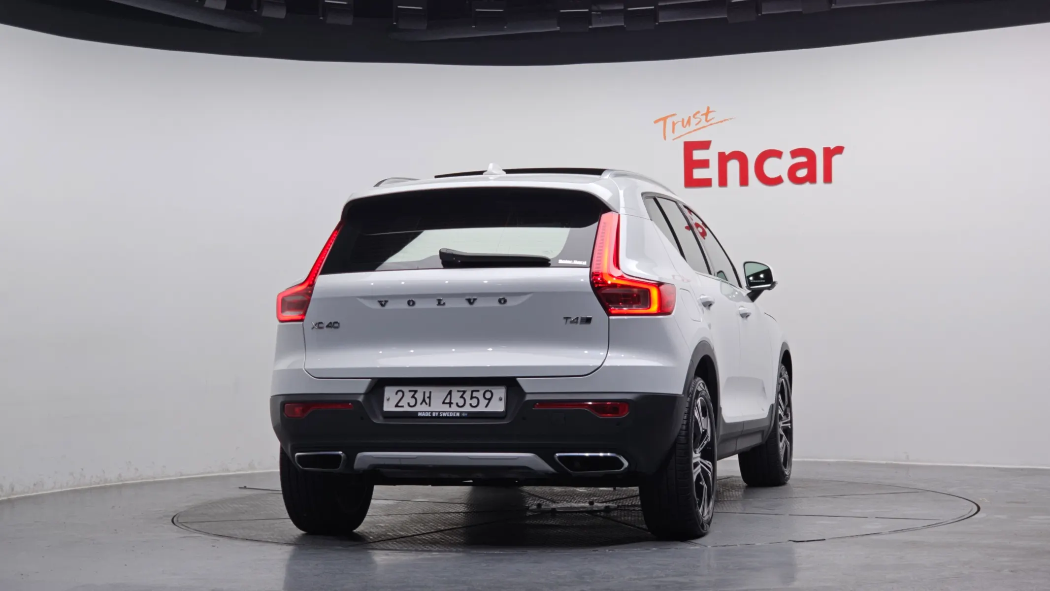 Volvo XC40 T4 2019 3/5