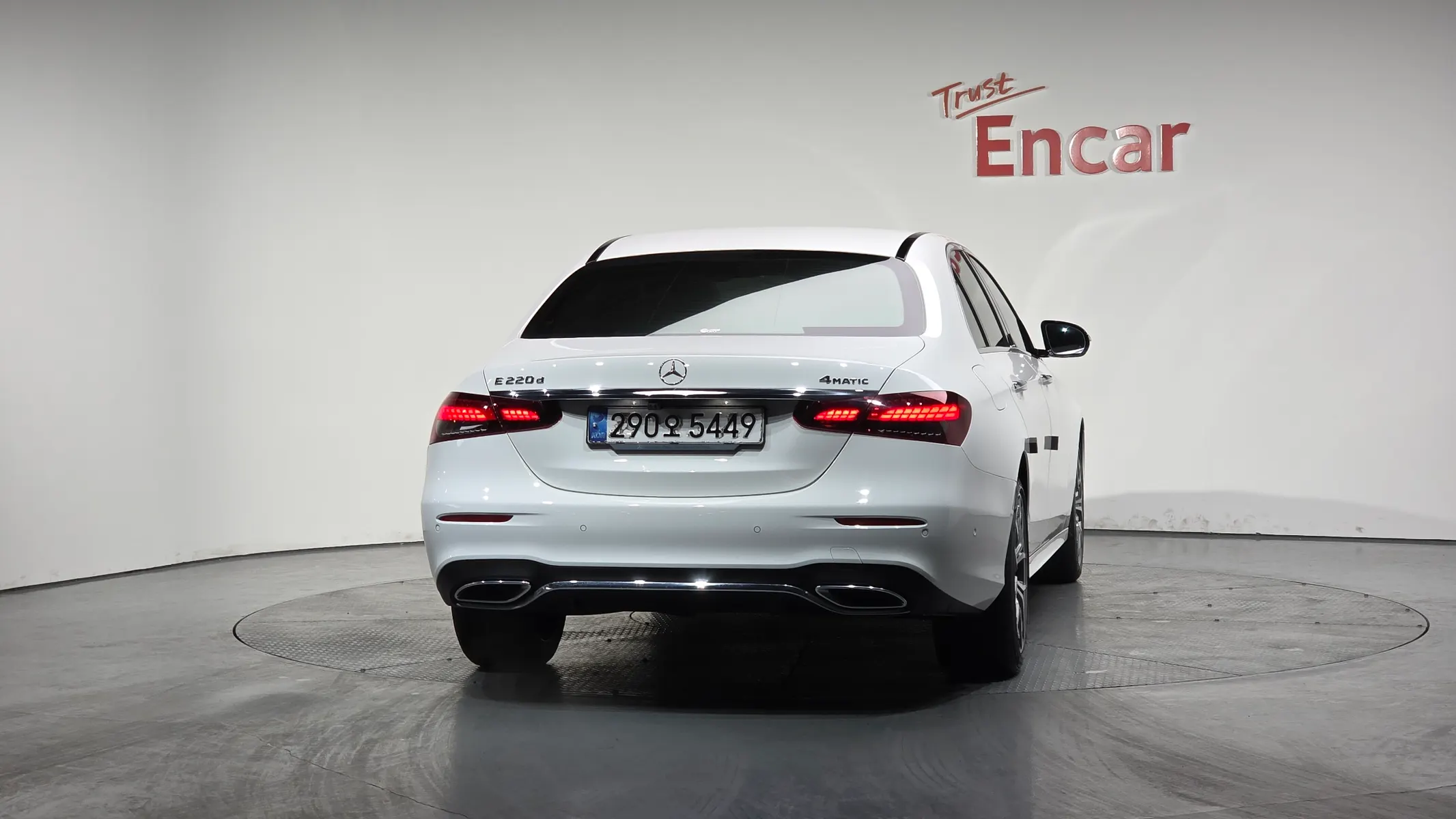 Mercedes-Benz E-Class W213 E220d 4MATIC AMG Line 2020 3/21