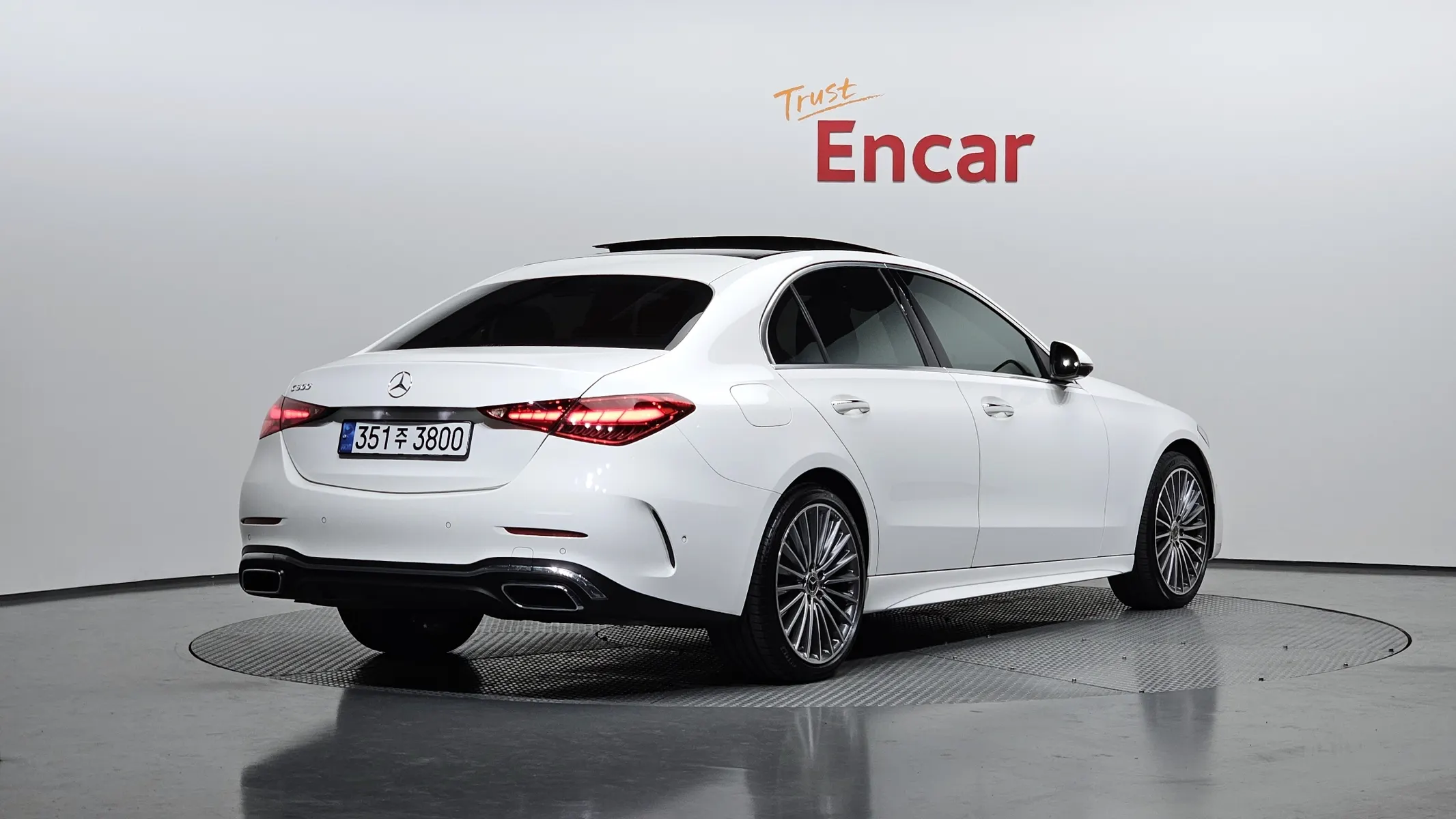 Mercedes-Benz C-Class W206 C300 AMG Line 2022 2/21