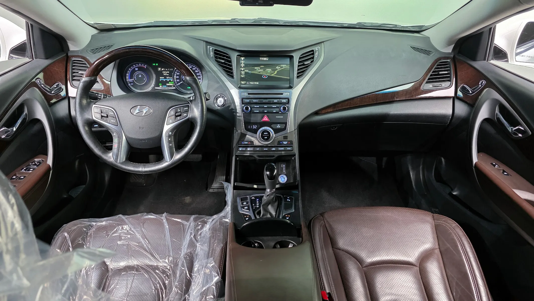 Hyundai HG 2016 4/5