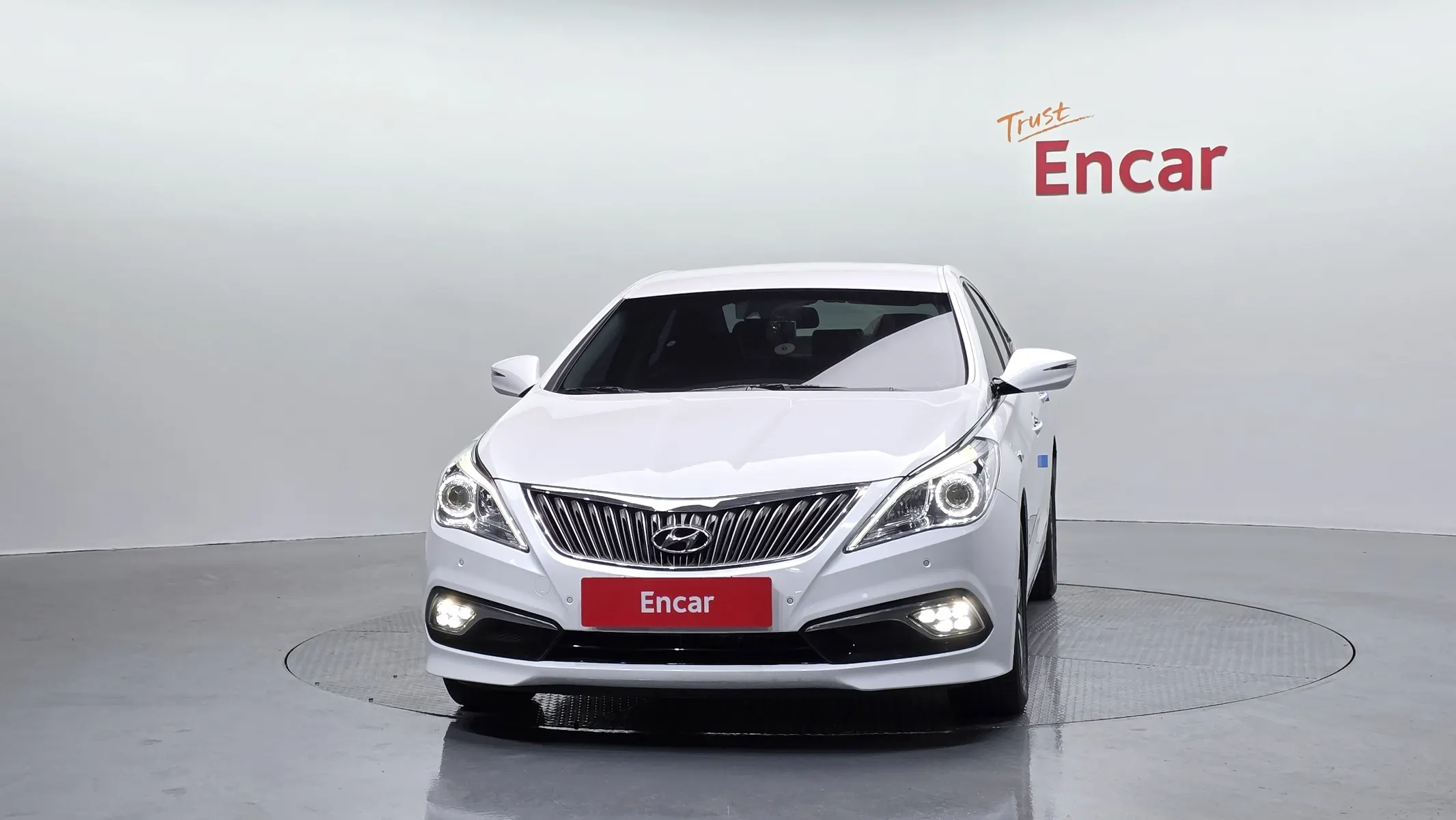 Hyundai HG 2016 2/5