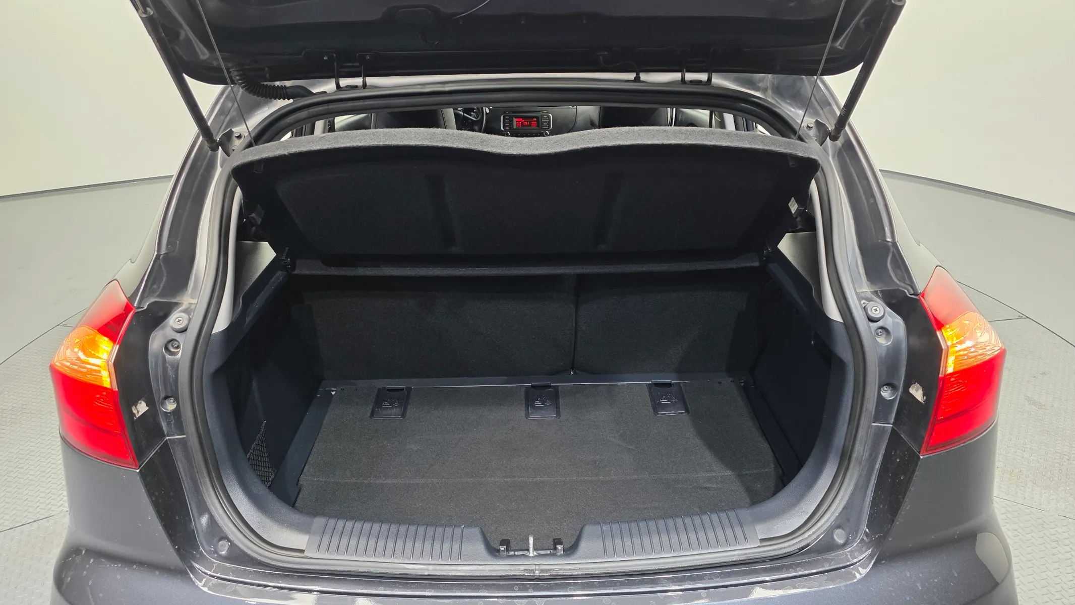 Kia 프라이드 5DR 1.4 MPI 2016 20/21
