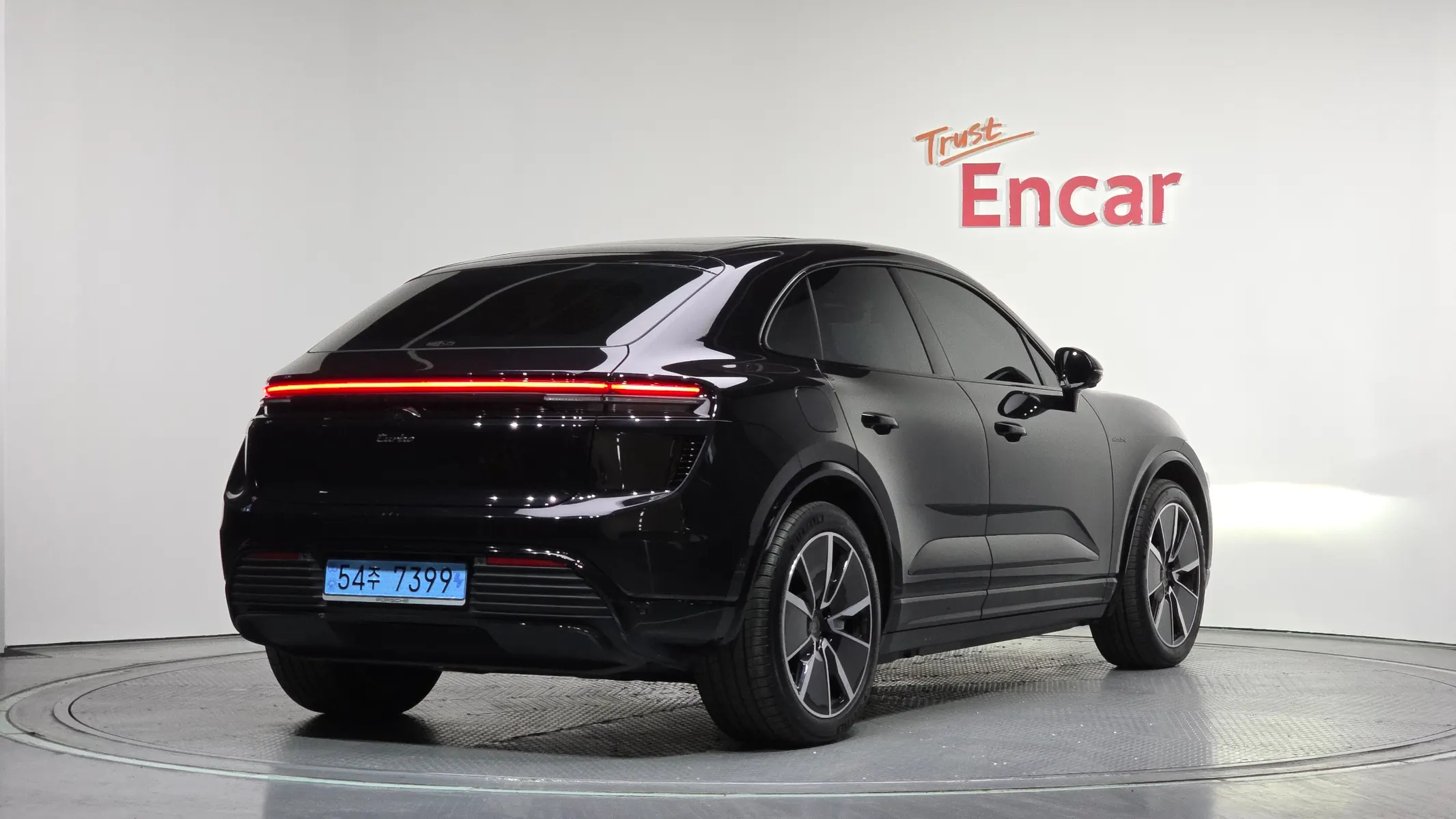 Porsche EV 2025 2/21