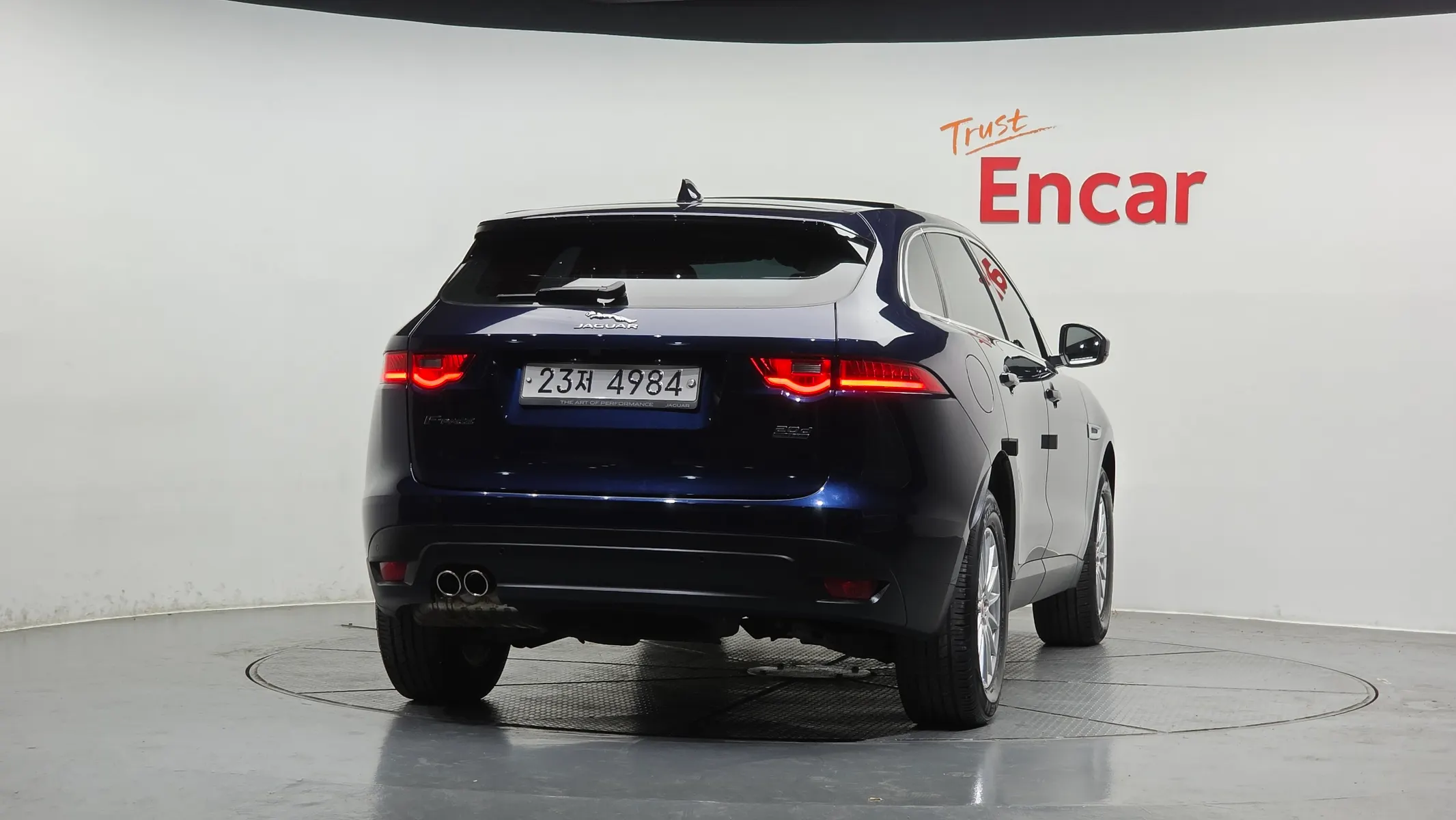 Jaguar F-PACE 20d 2018 3/5