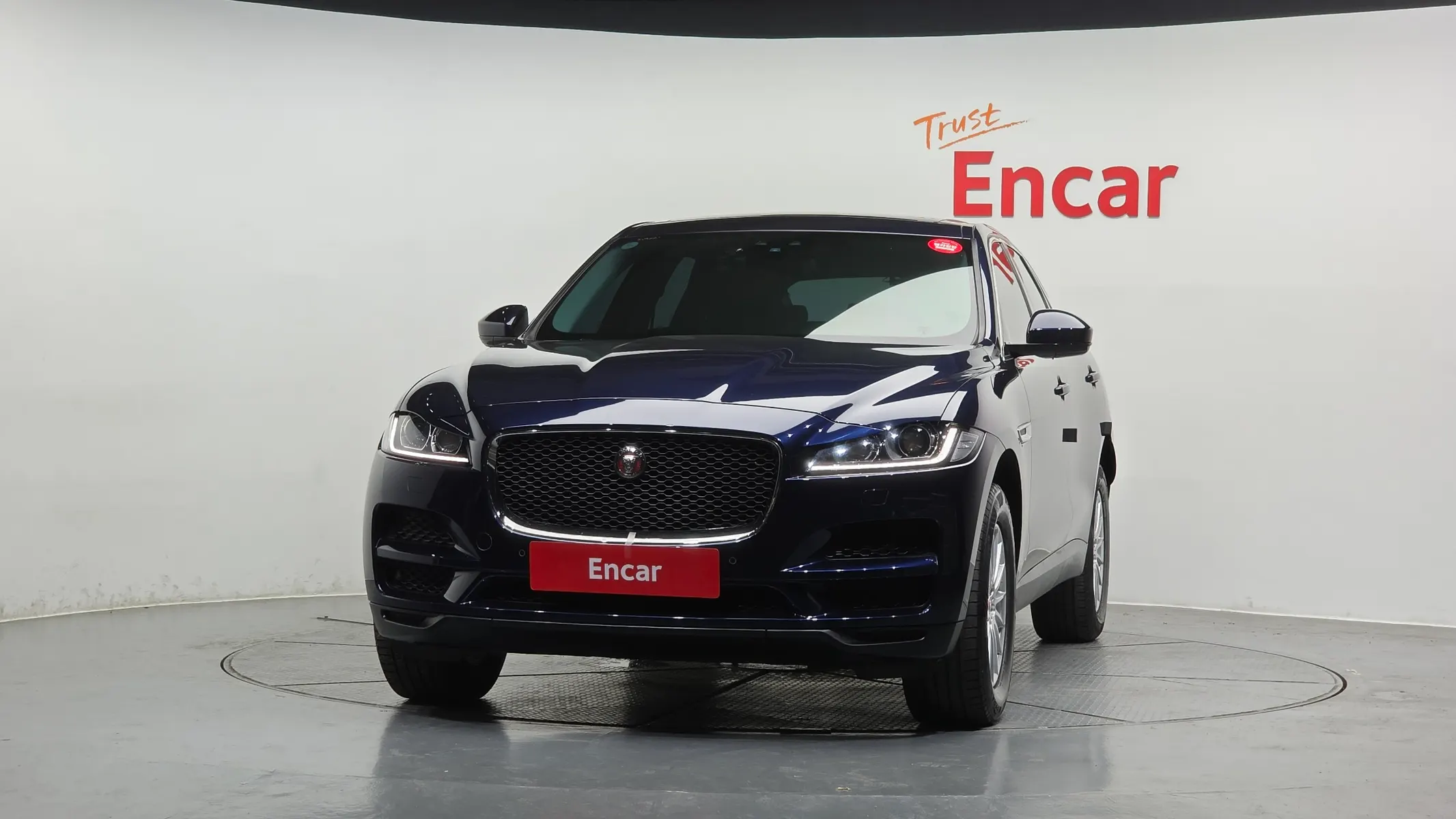 Jaguar F-PACE 20d 2018 2/5