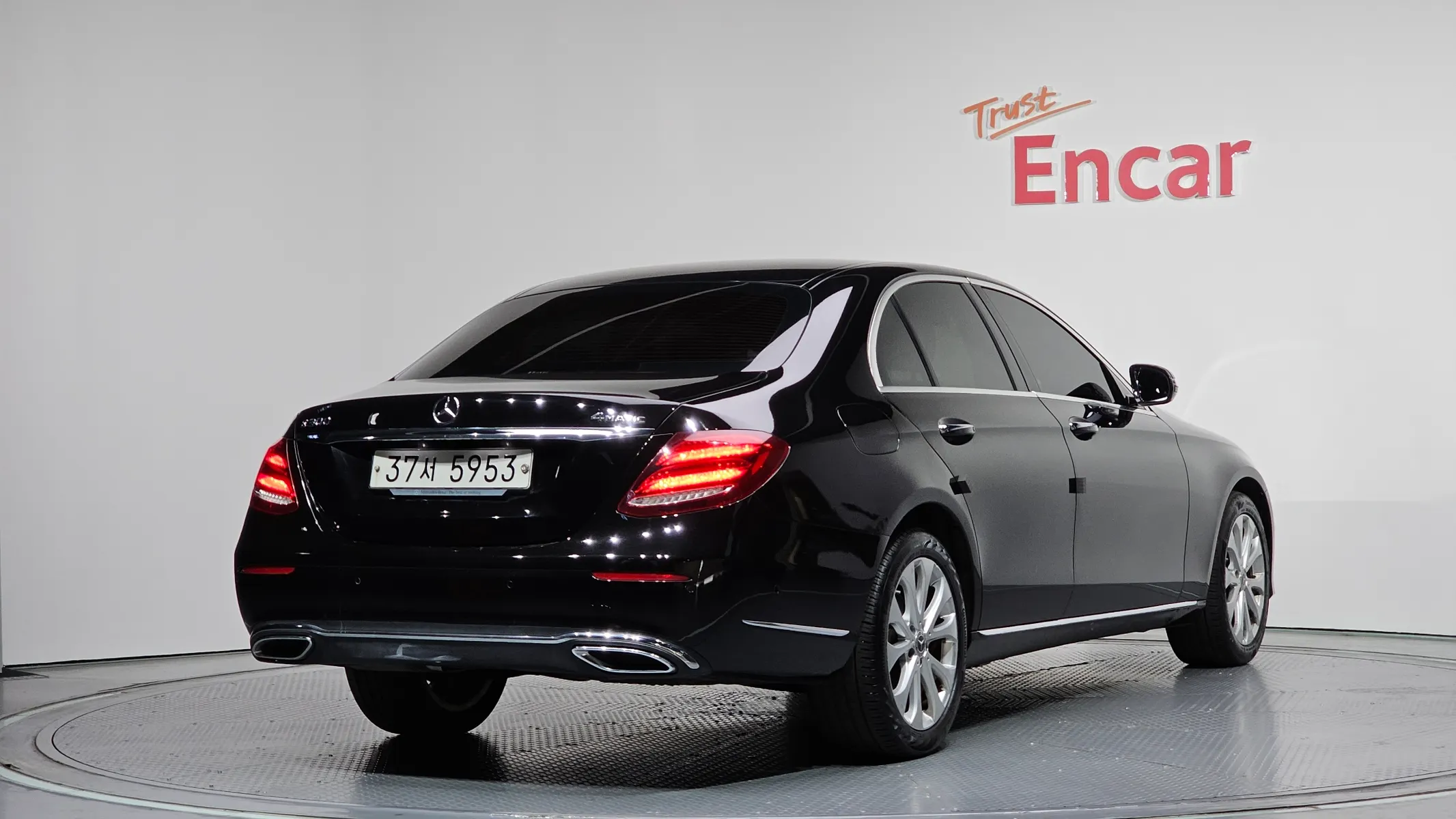 Mercedes-Benz E-Class W213 E220d 4MATIC 2019 2/35