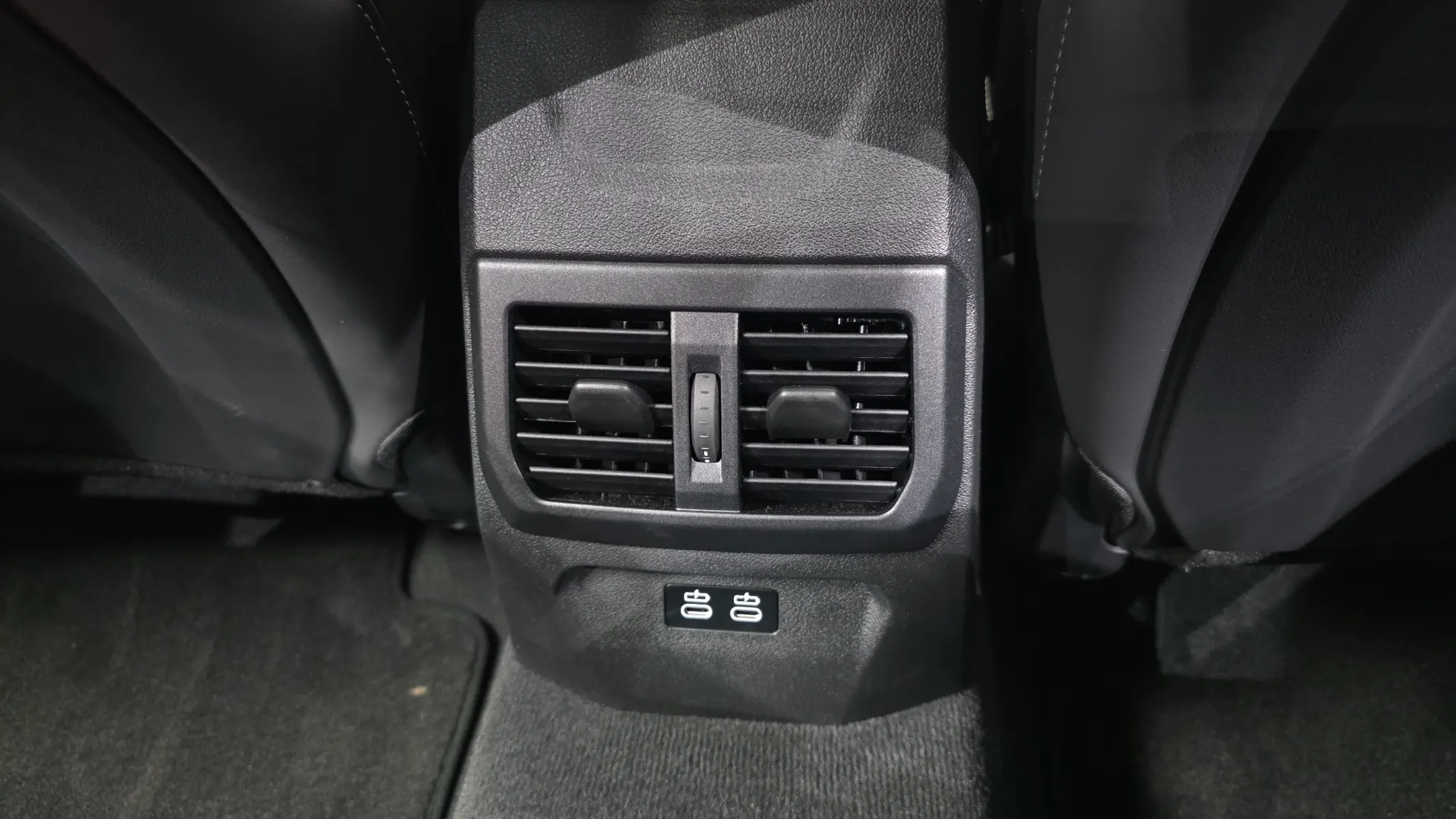 BMW 2 Series Gran Coupe (F74) M235 xDrive 2025 30/31