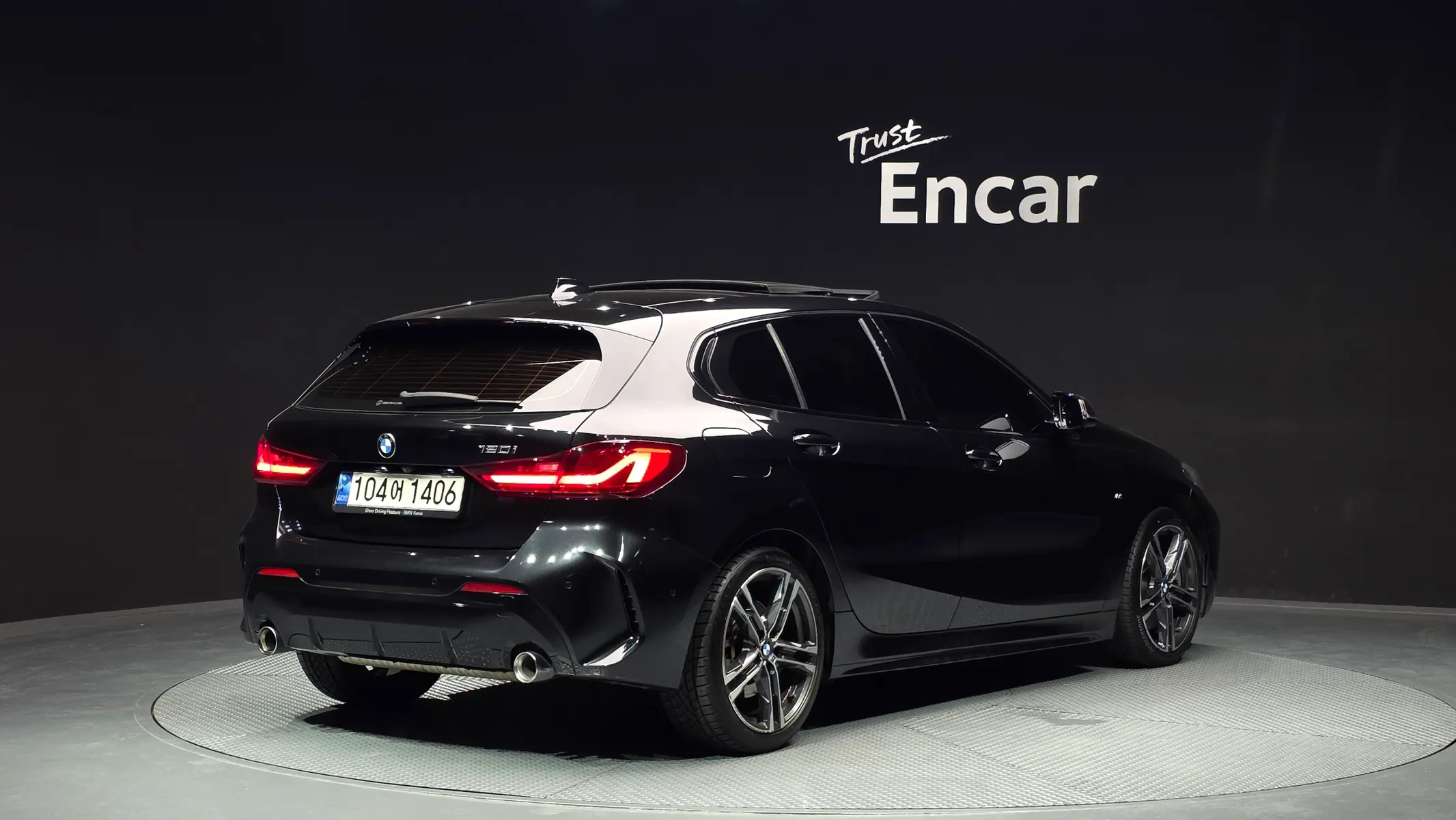 BMW 1 Series (F40) 120i M 2021 2/21