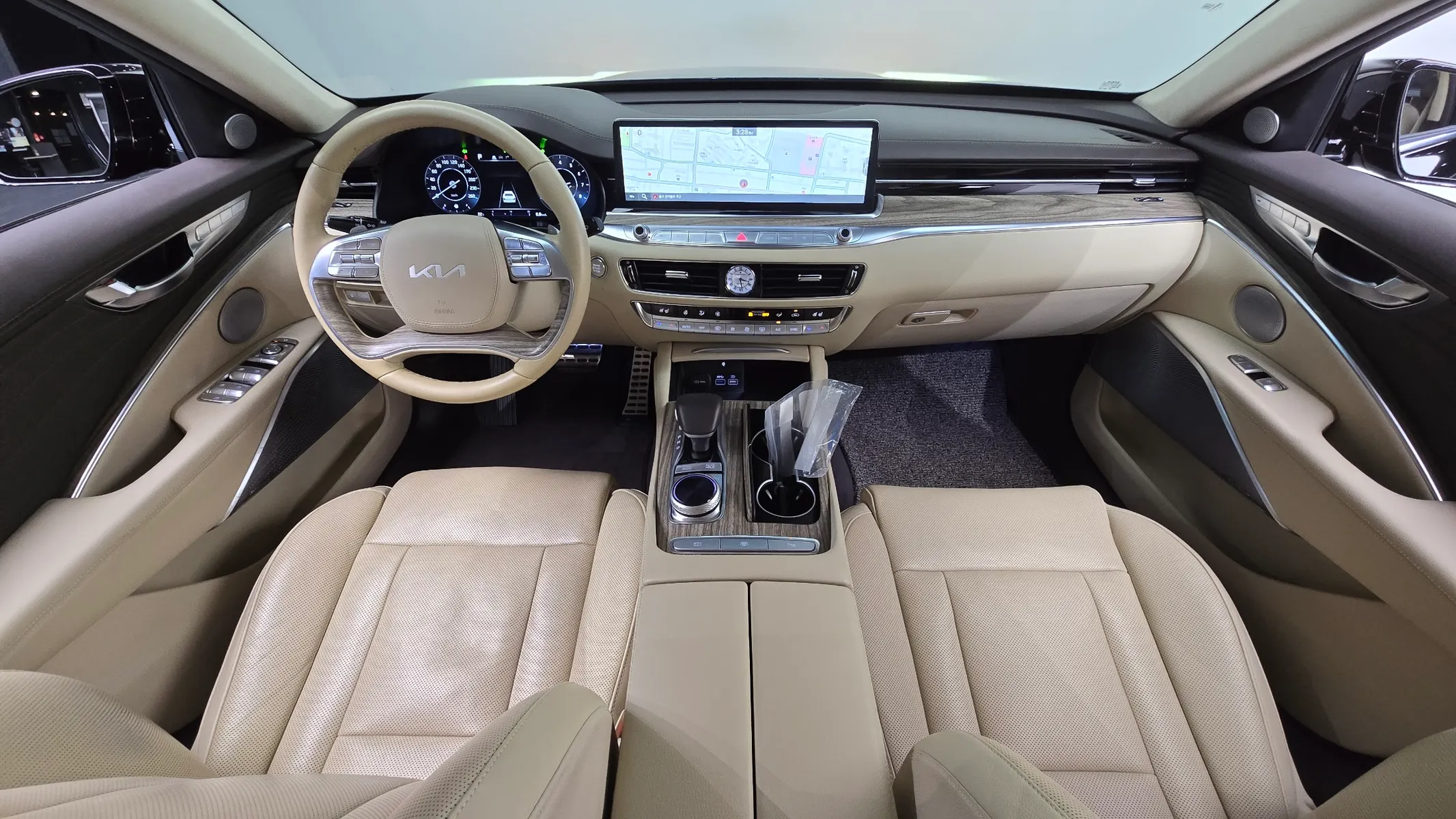 Kia K9 2 3.8 GDI AWD 2023 4/5