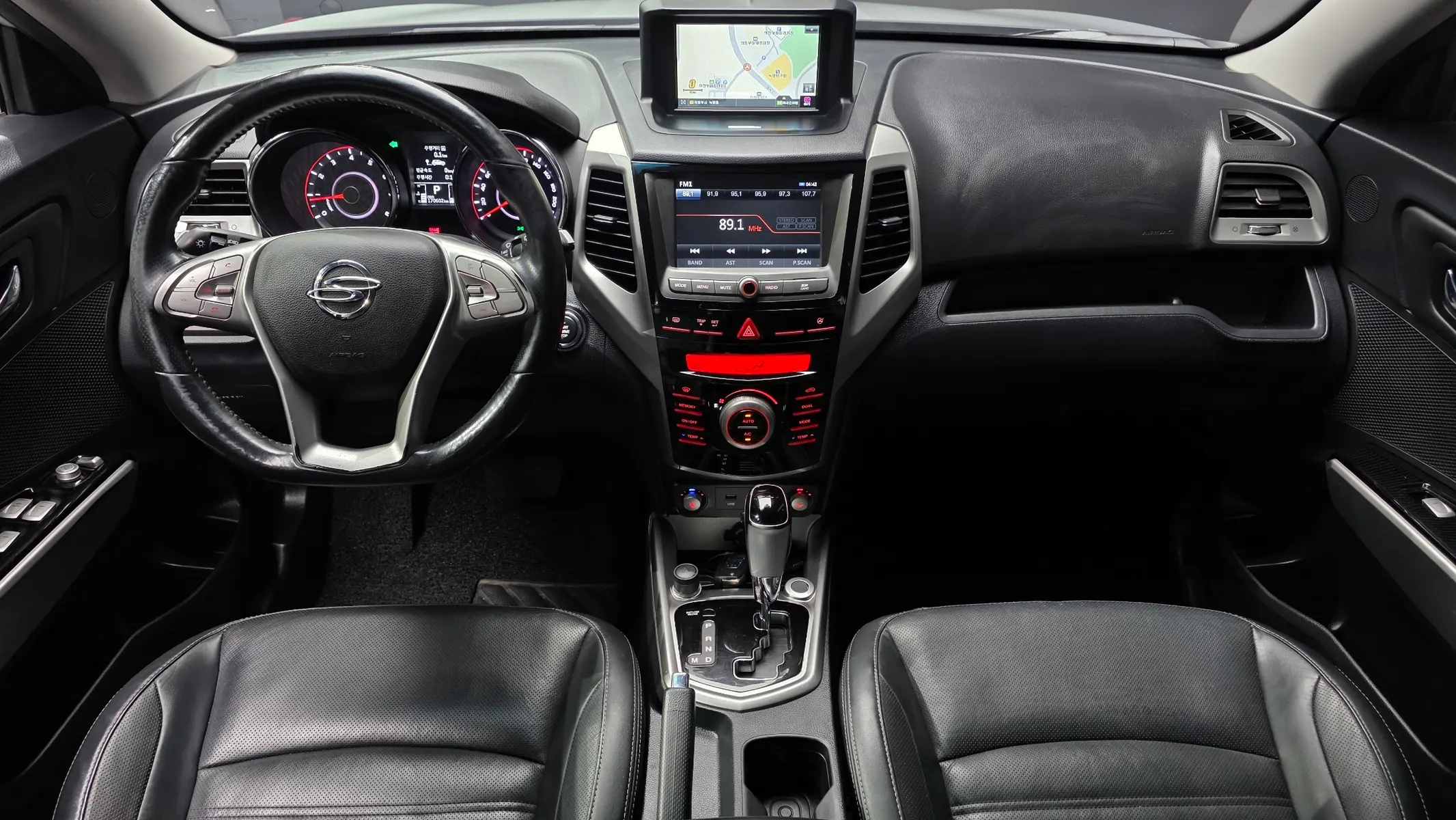 KG Mobility Tivoli LX 2WD 2015 4/5
