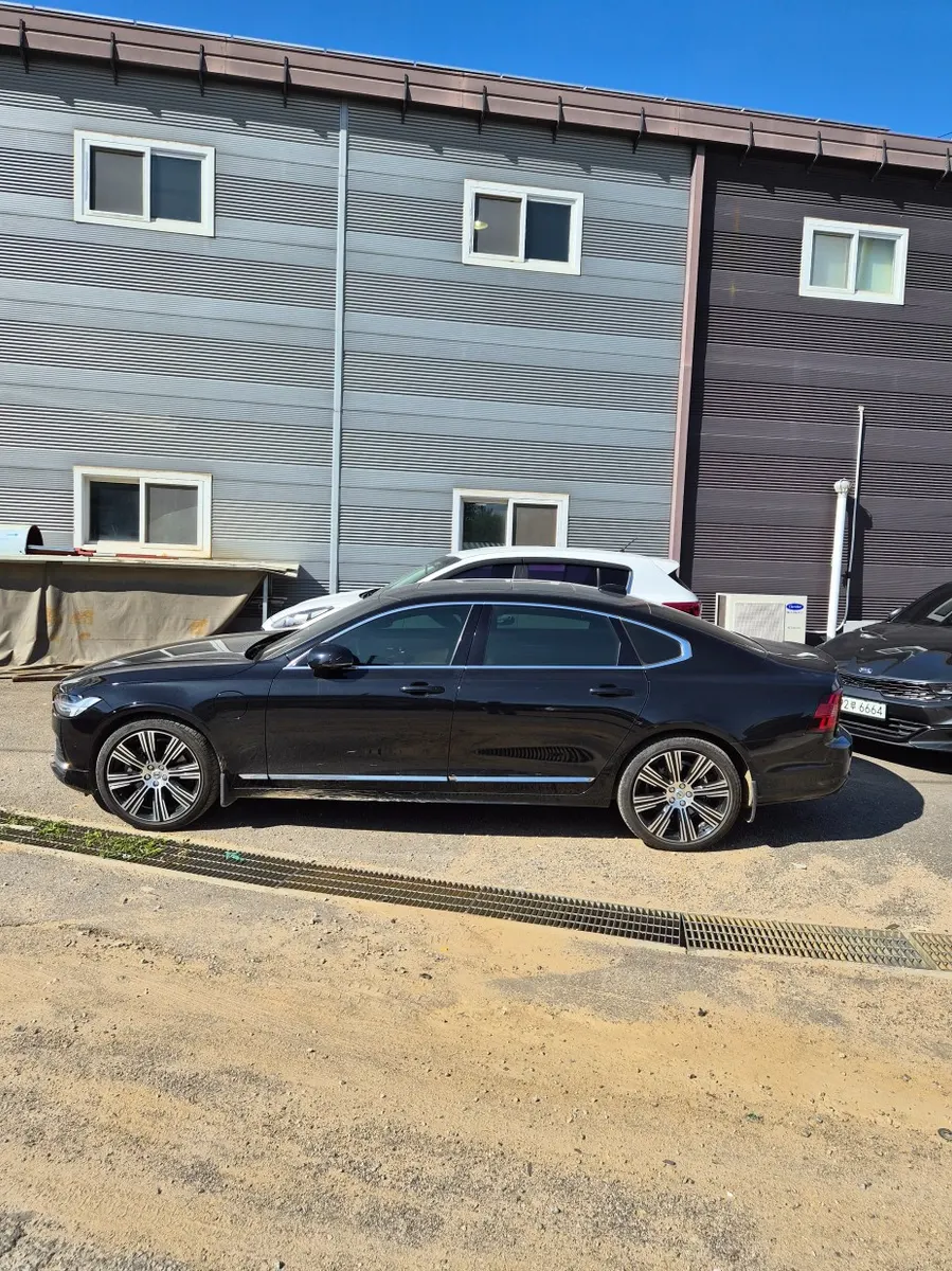 Volvo S90 T8 AWD 2024 3/5