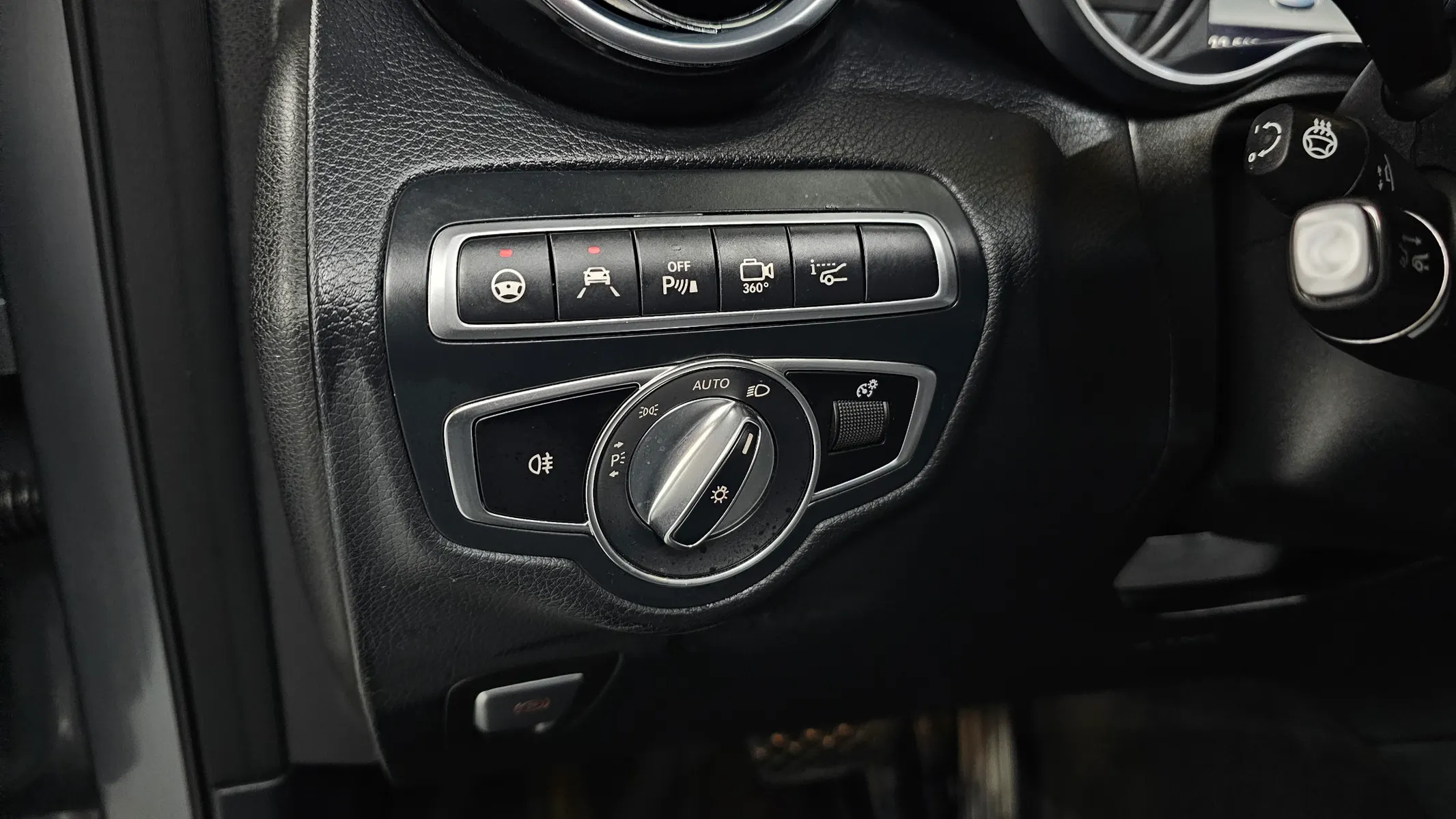 Mercedes-Benz GLC-Class X253 GLC350e 4MATIC 2019 37/38