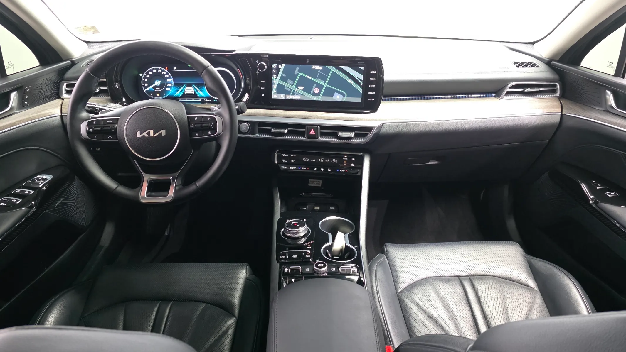 Kia K5 3 2023 4/5