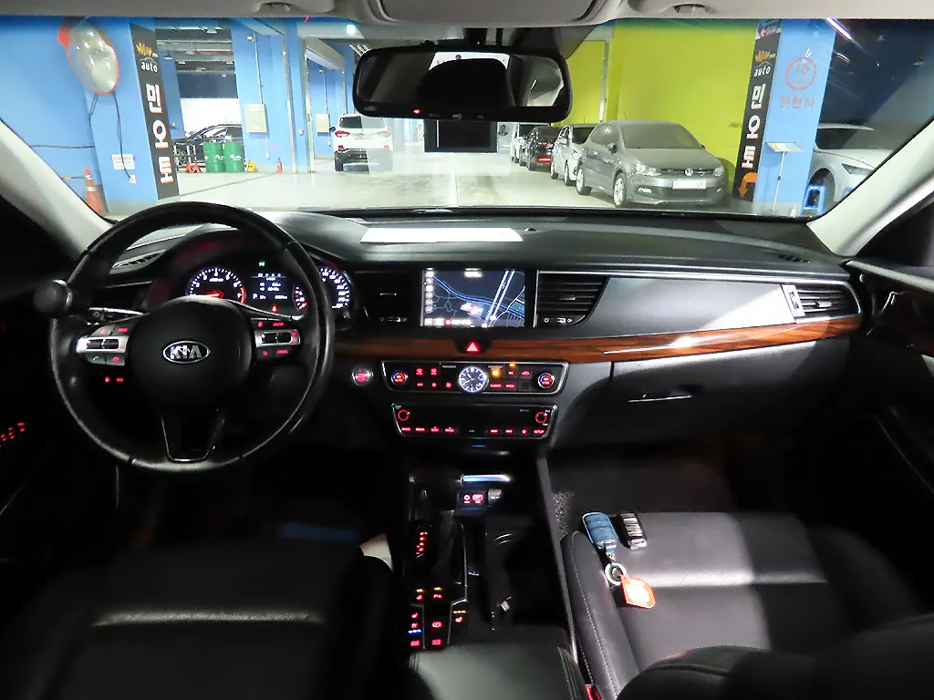 Kia K7 3.0 LPI () 2017 4/5