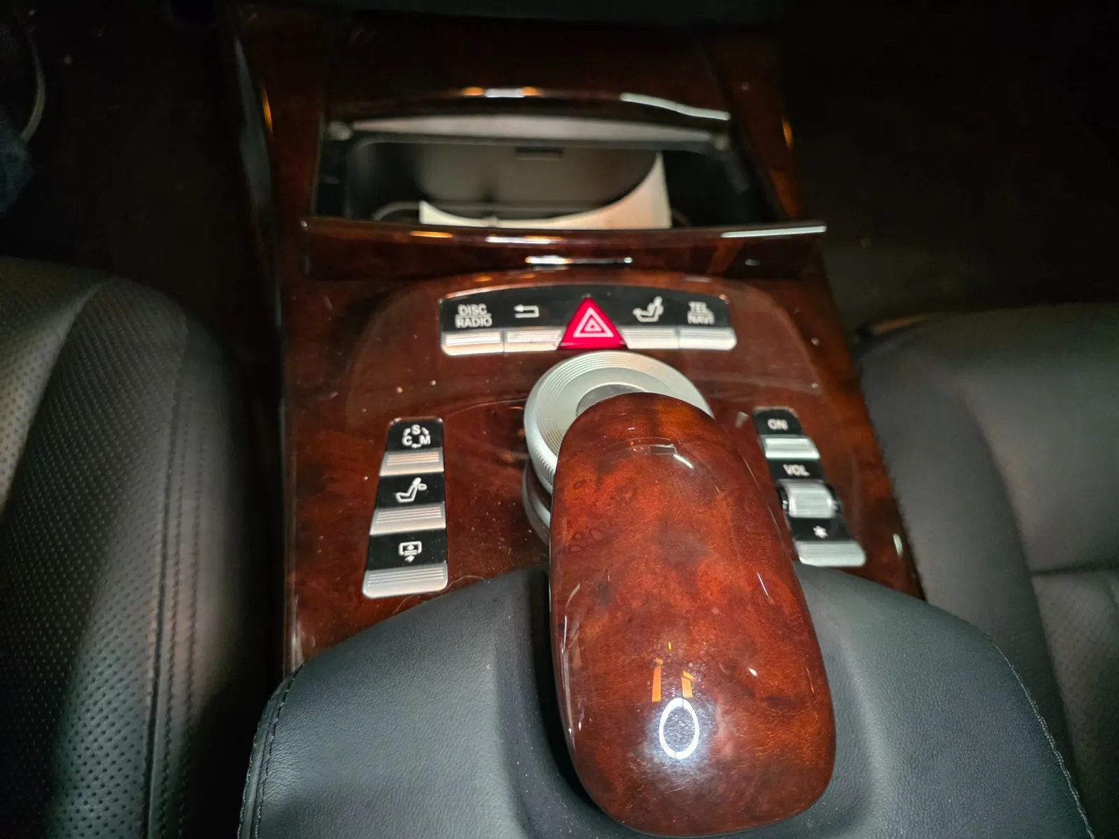 Mercedes-Benz S-Class W221 S600L 2010 20/21