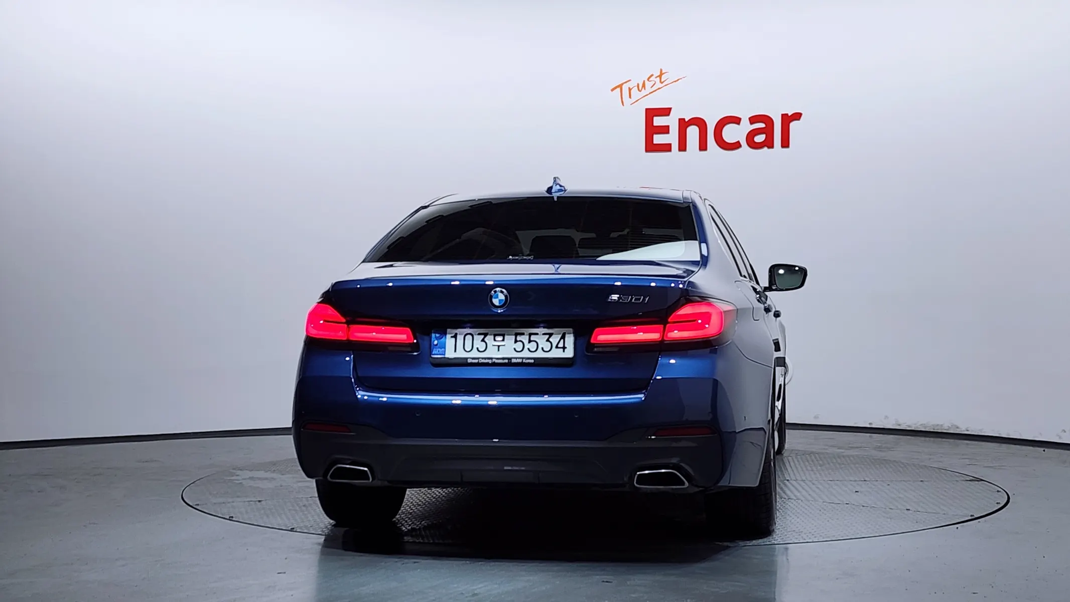 BMW 5 Series (G30) 530i M 2021 3/36