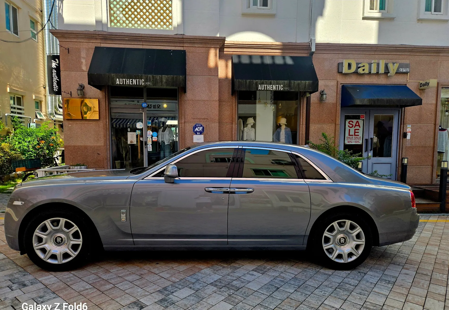 Rolls-Royce 고스트 6.6 V12 2014 3/5