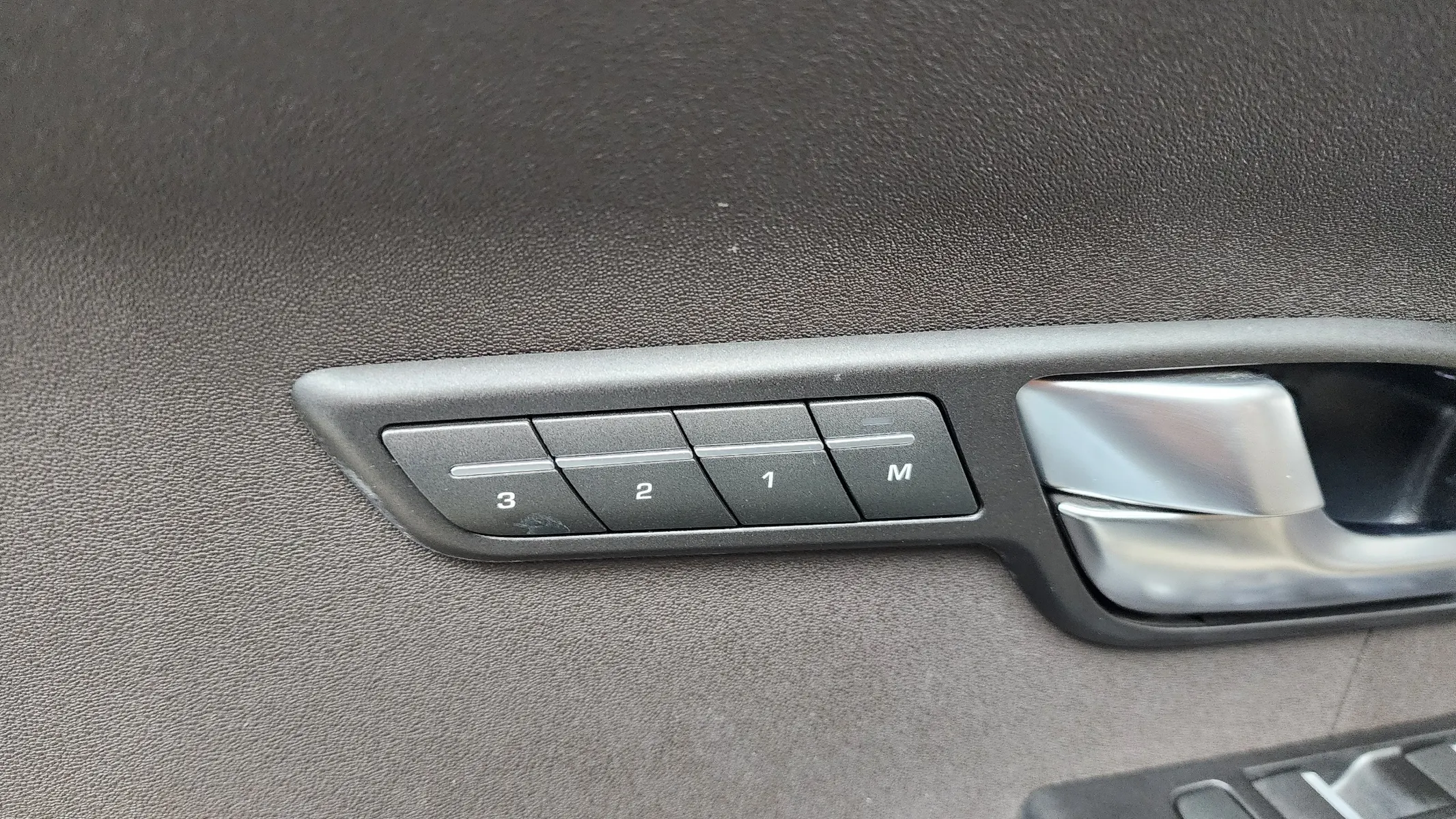 Land Rover 레인지로버 이보크 2.2 SD4 2015 31/32