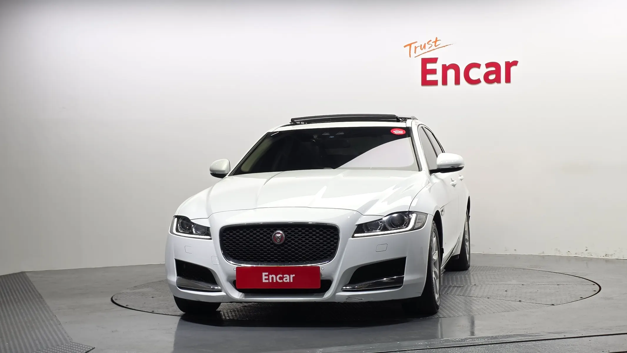 Jaguar XF (X260) 20d 2016 3/34