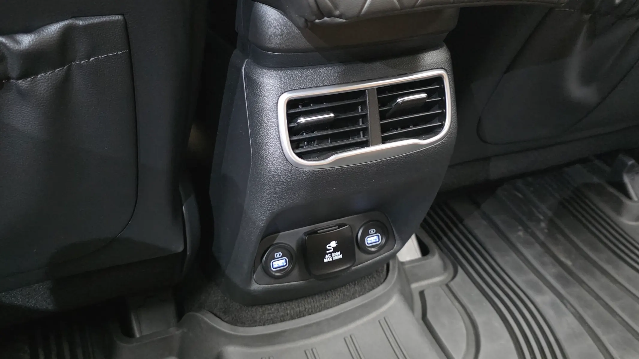 Hyundai 싼타페 HEV 1.6 2WD 2023 33/34