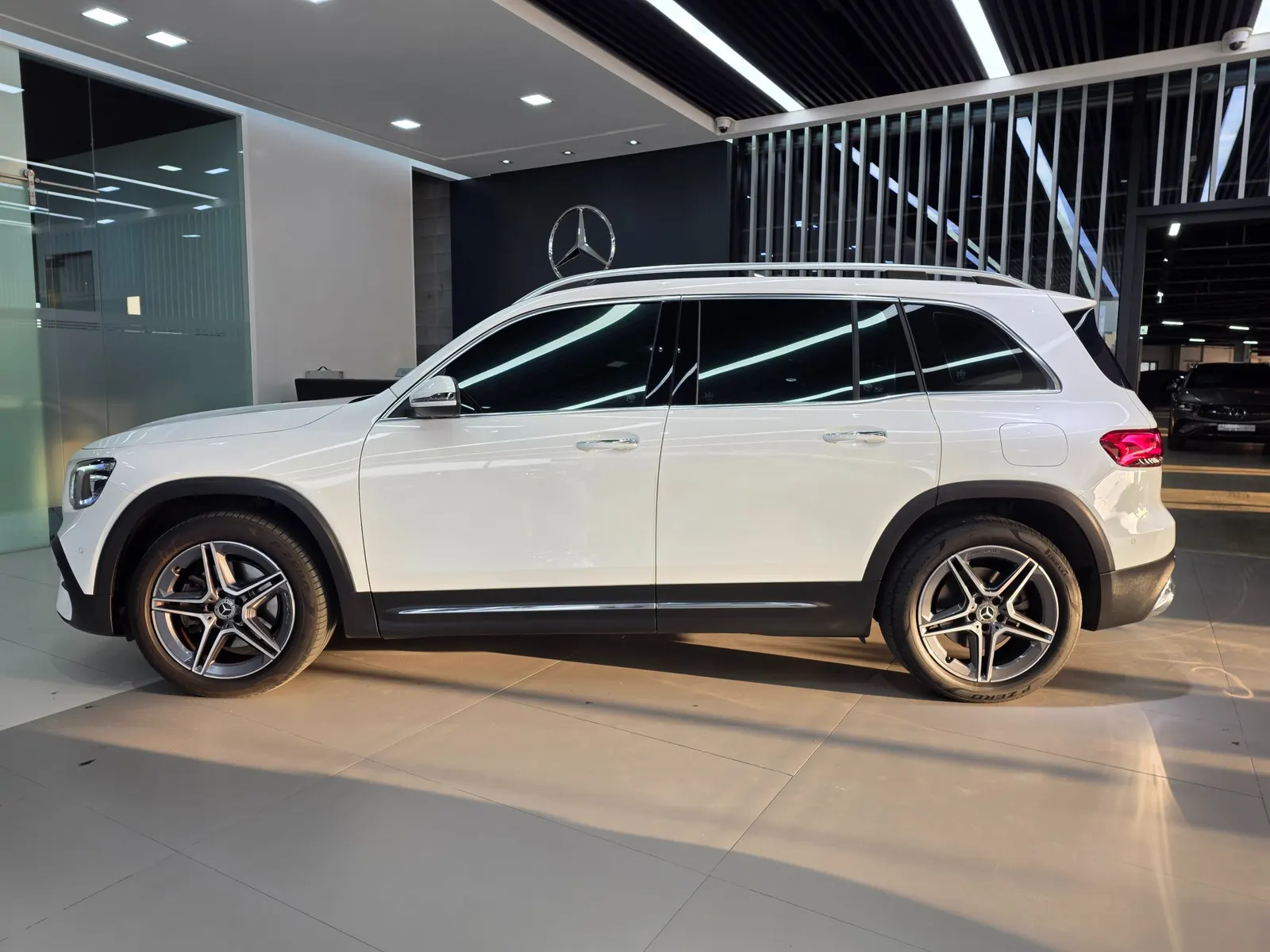 Mercedes-Benz GLB-Class X247 GLB250 4MATIC 2022 20/21
