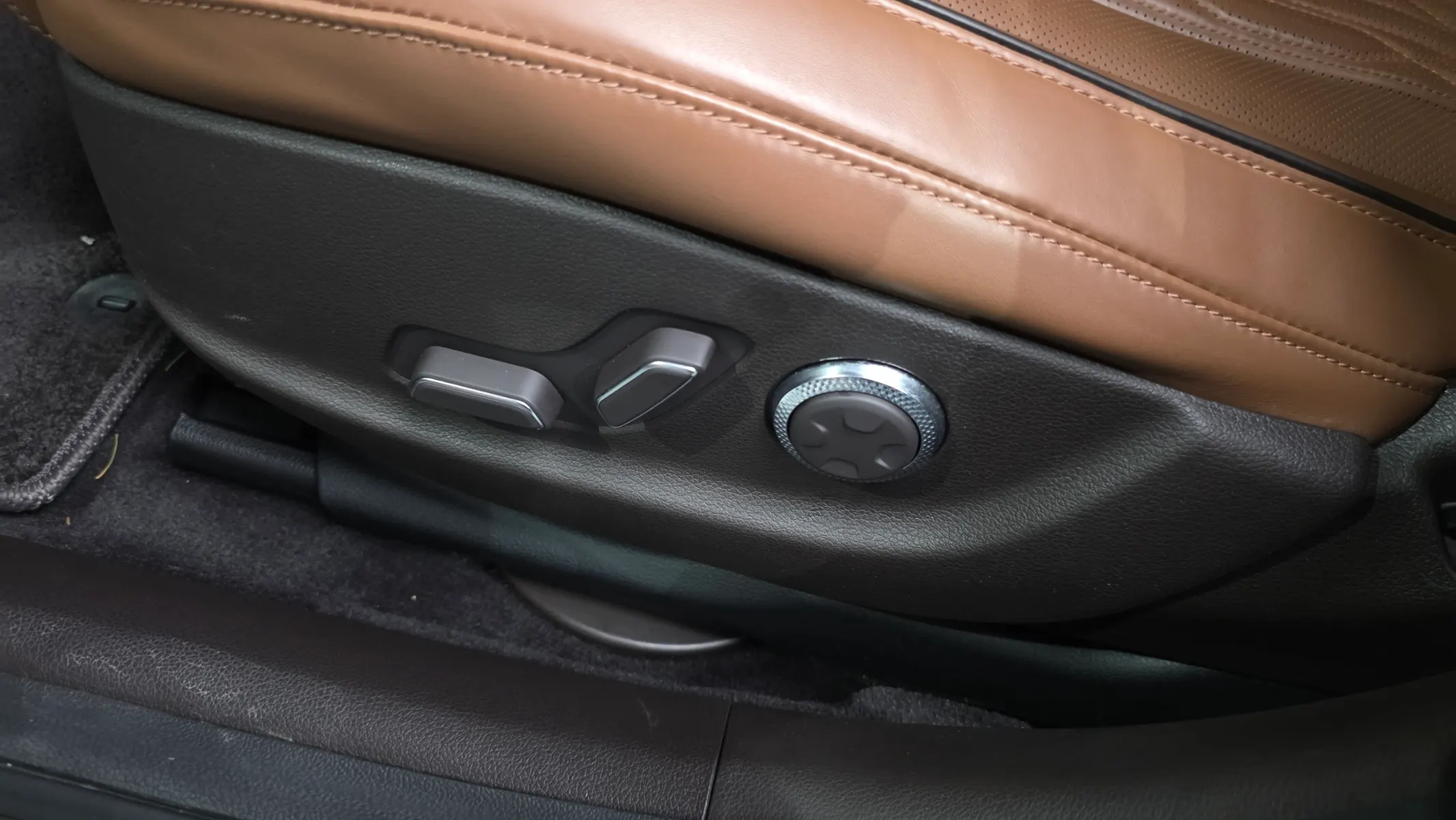 Genesis G80 (RG3) 3.5 AWD 2022 36/37