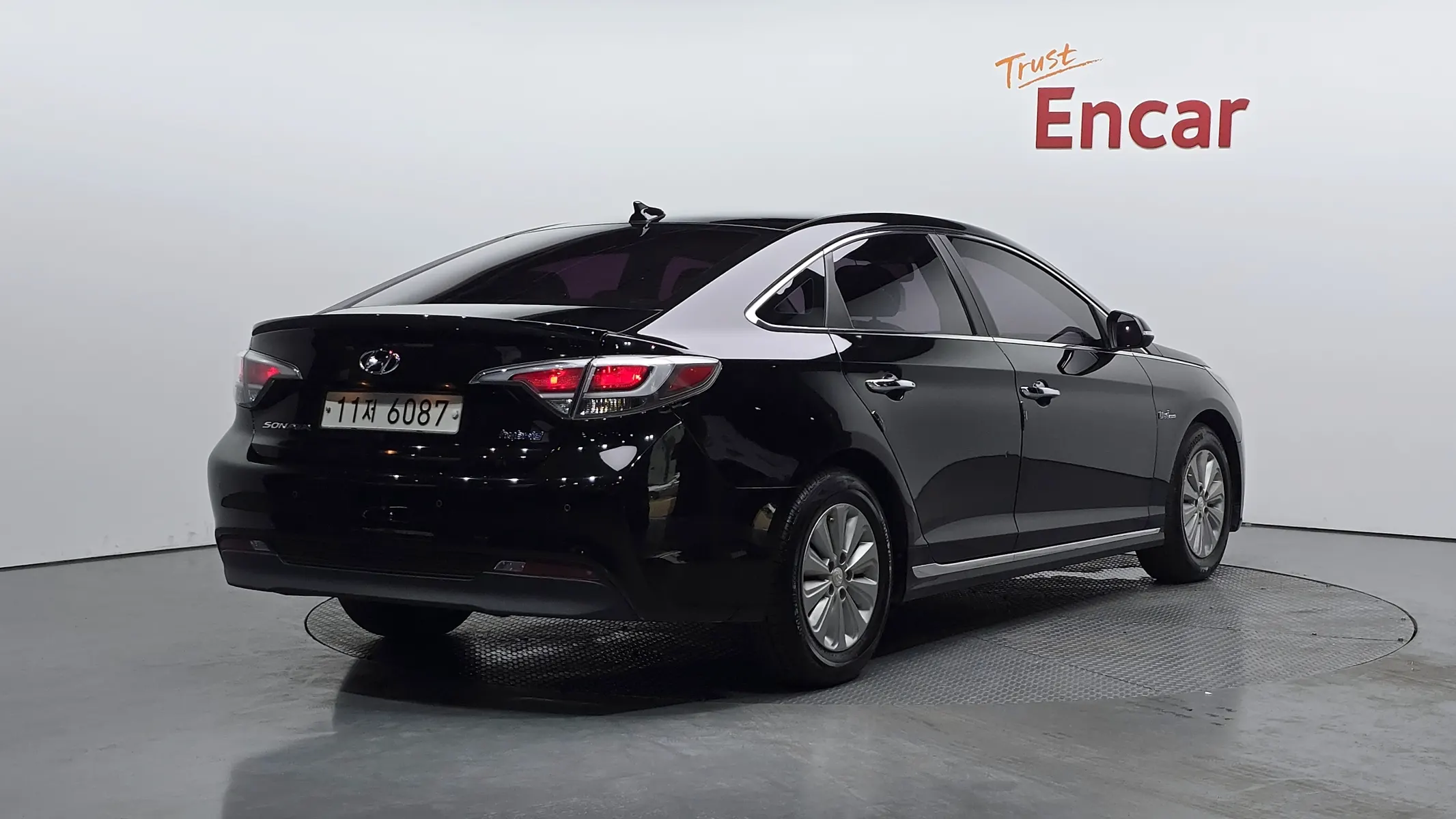 Hyundai LF 2.0 HEV 2015 2/31