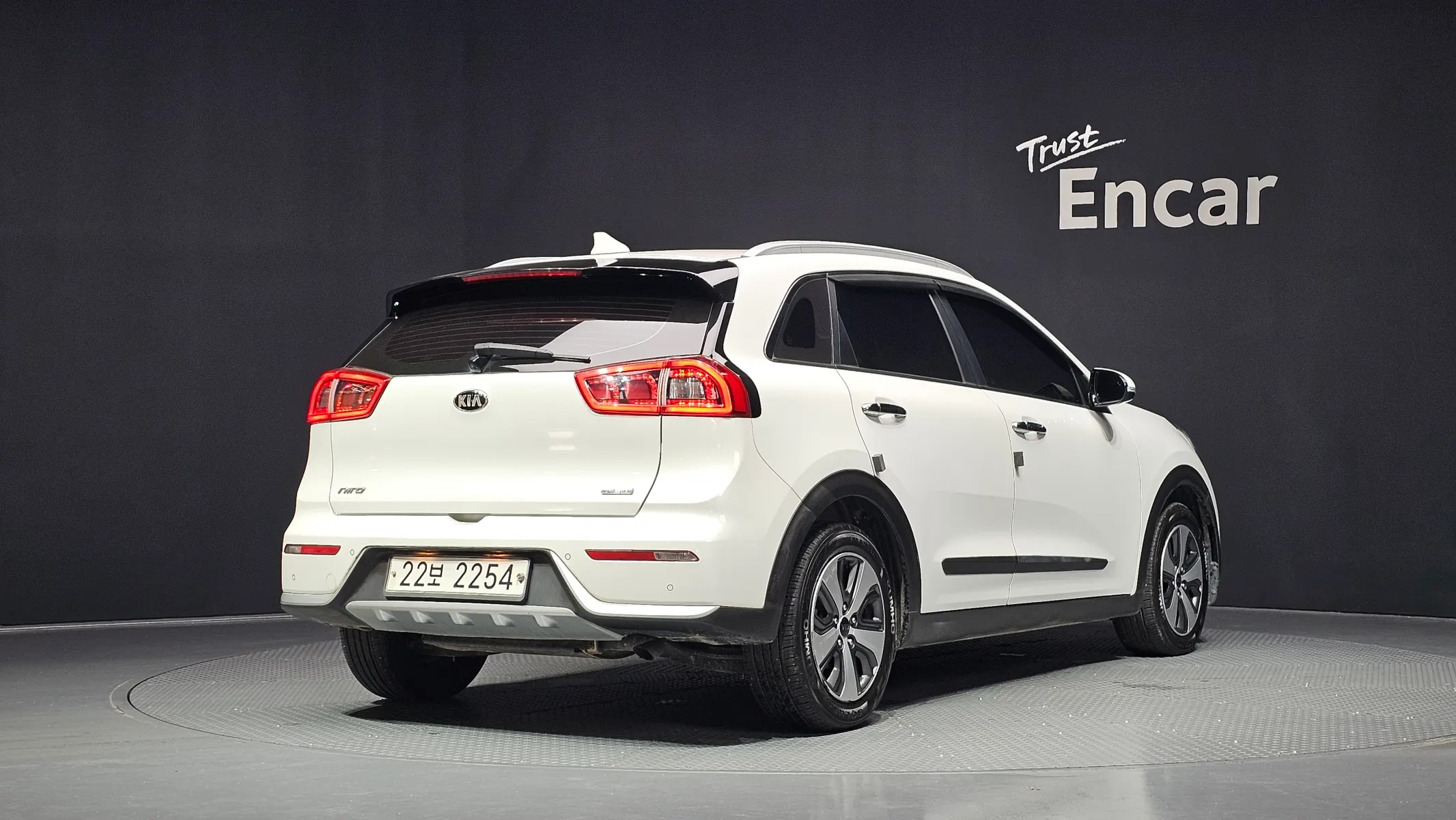 Kia Niro 2017 2/33