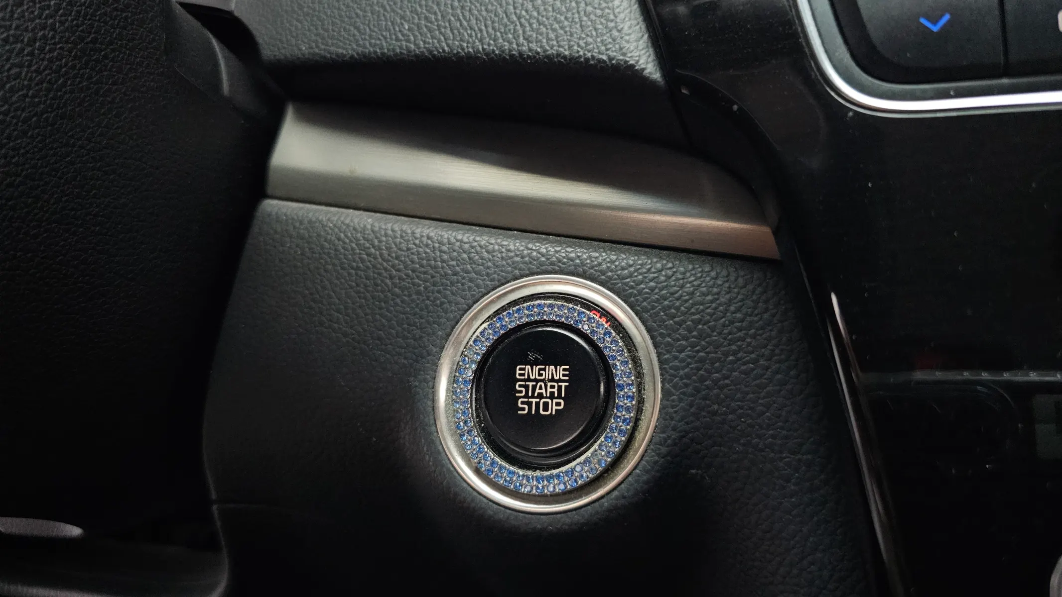 Kia K7 700h 2014 30/31