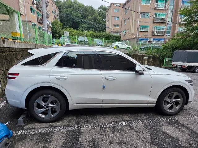 Genesis GV70 2.5T AWD 2025 3/15