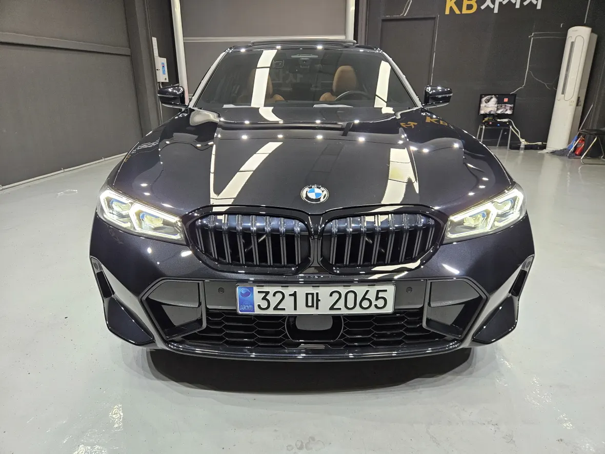 BMW 3 Series (G20) 320i M 2026 3/21