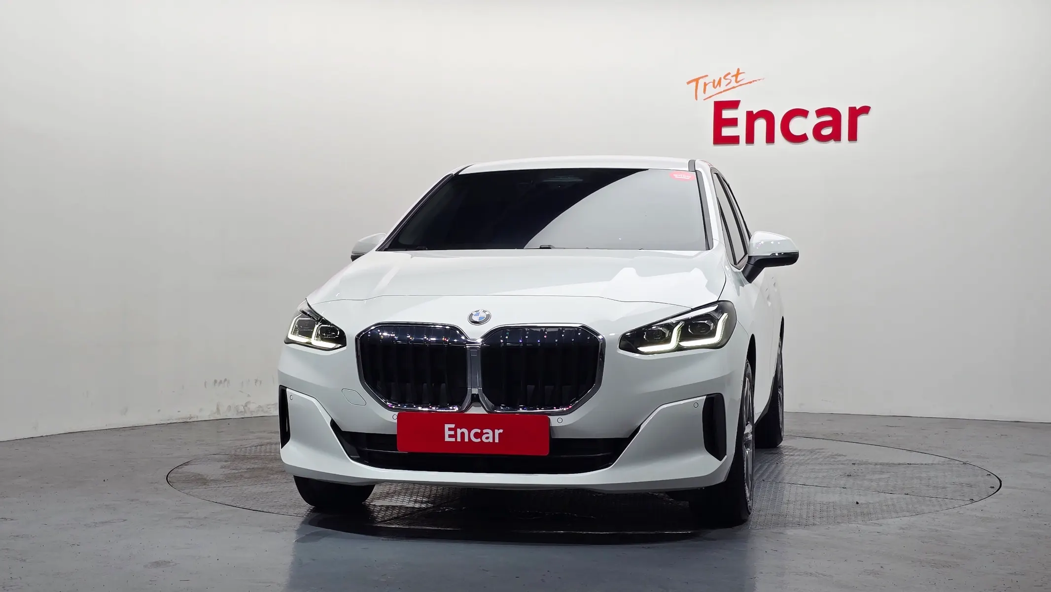 BMW 2 Series Tourer (U06) 220i 2025 3/34