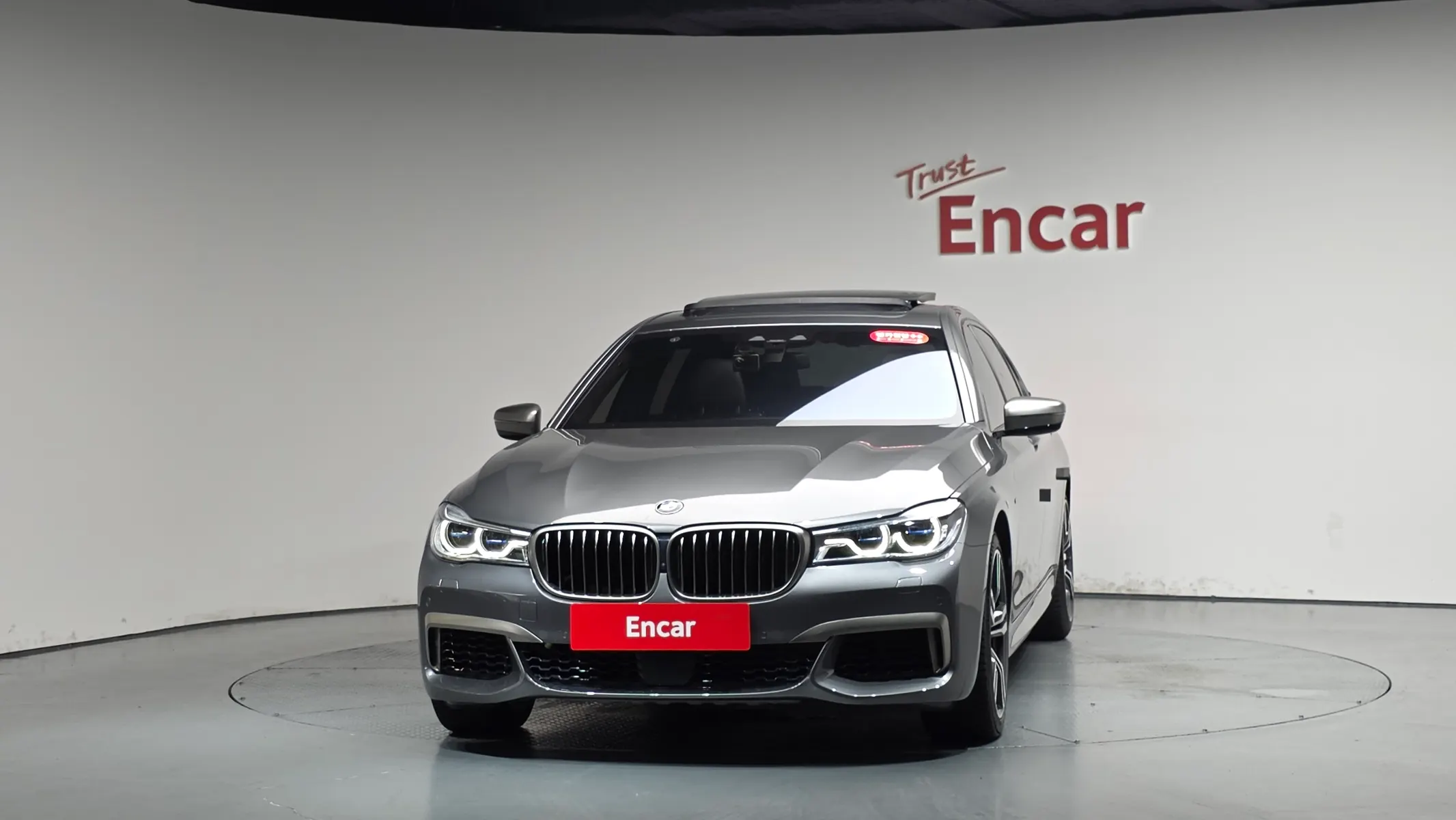 BMW 7 Series (G11) M760Li xDrive 2017 3/45