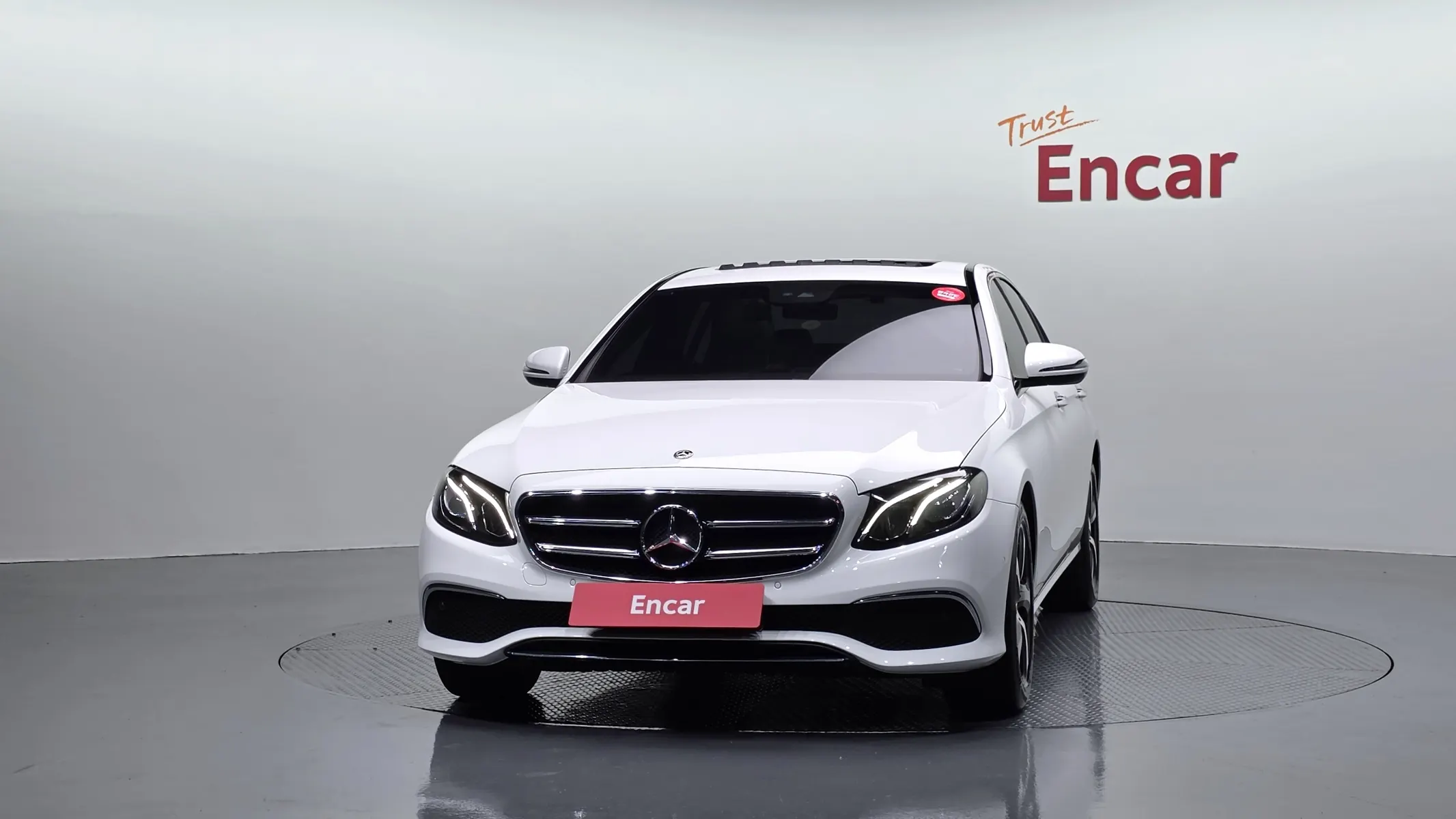 Mercedes-Benz E-Class W213 E250 2020 3/33