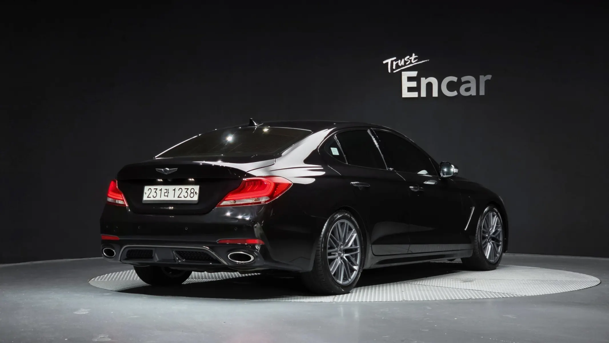 Genesis G70 2.0T AWD 2019 2/38