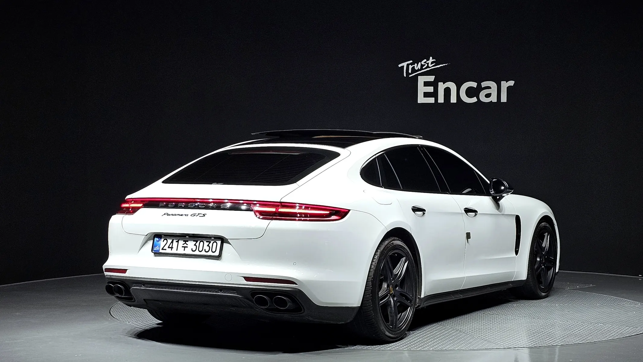 Porsche (971) 3.0 AWD 2018 2/38