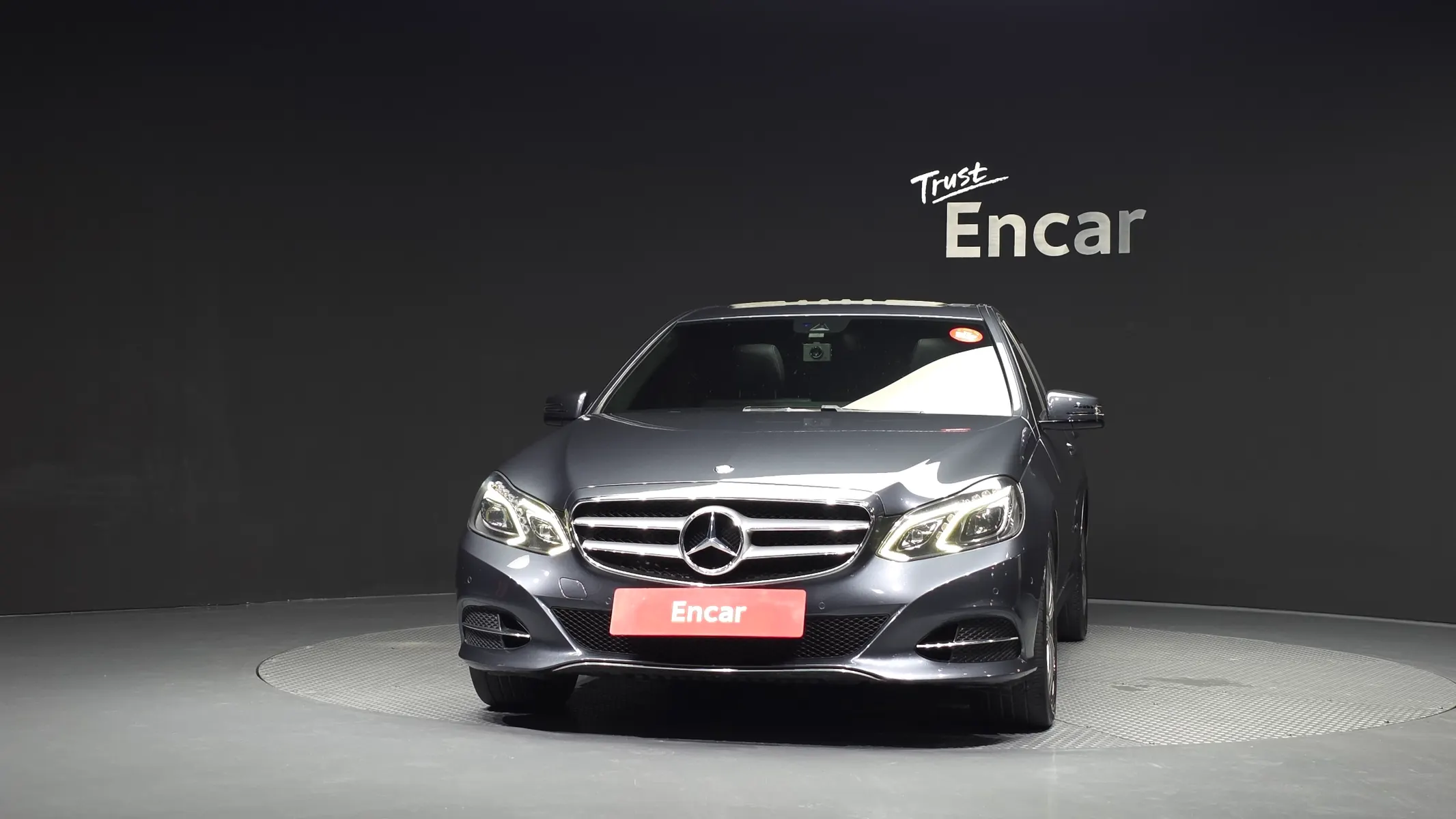 Mercedes-Benz E-Class W212 E220 2015 3/32
