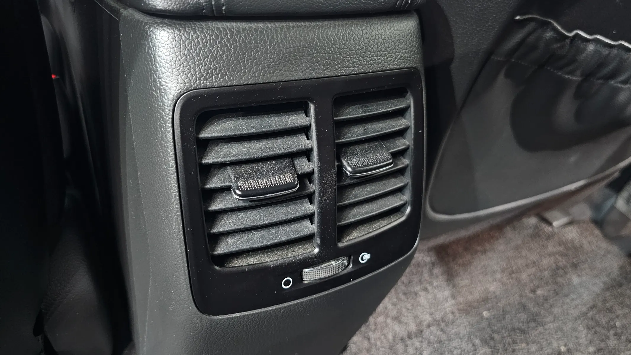 Kia K5 LPI 2010 31/32