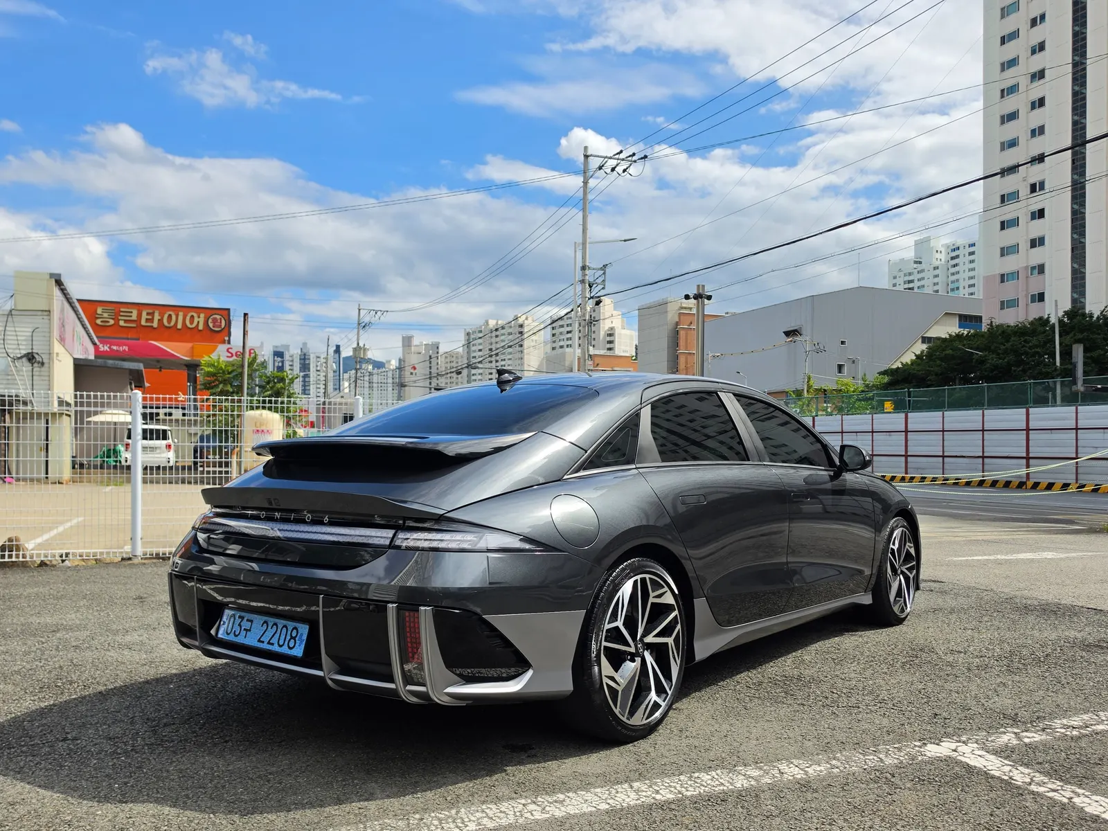 Hyundai Ioniq 6 AWD 2023 3/5