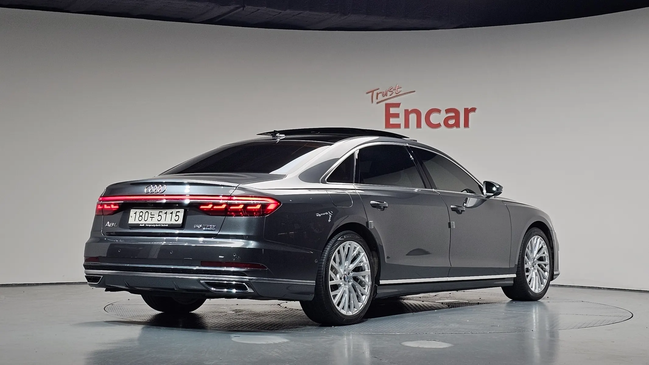 Audi A8 (D5) 55 TFSI LWB 2019 2/44
