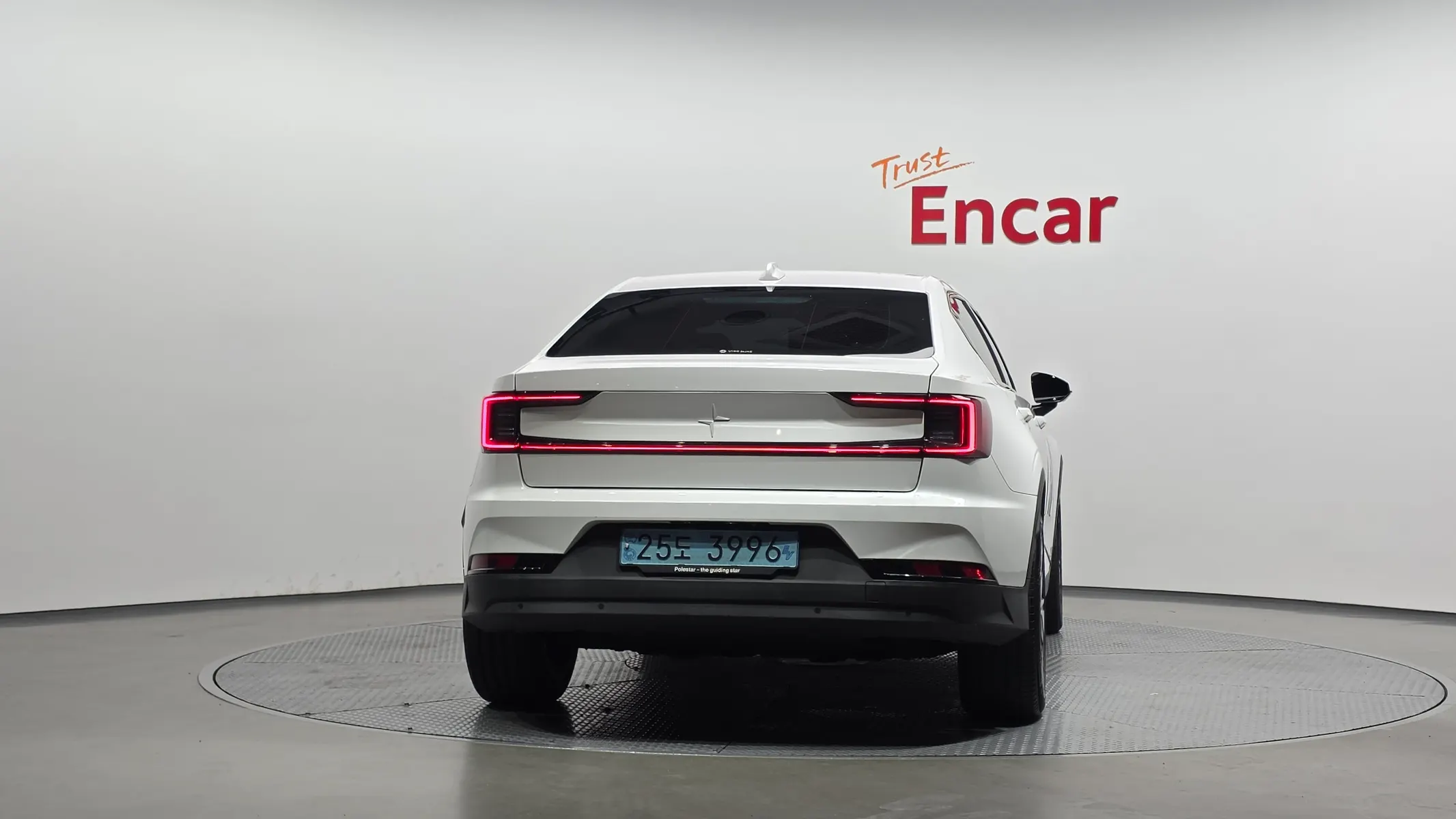 Polestar 2 2022 3/5