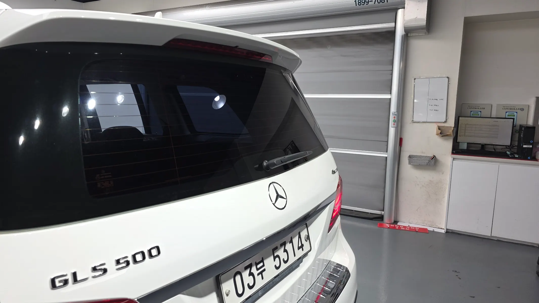 Mercedes-Benz GLS-Class X166 GLS500 4MATIC 2017 42/43