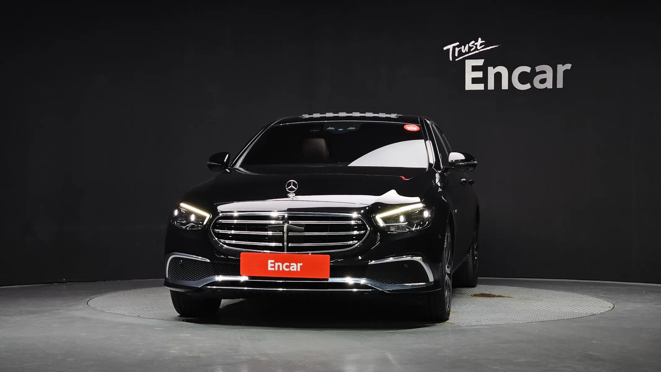 Mercedes-Benz E-Class W213 E300e 4MATIC 2021 3/35