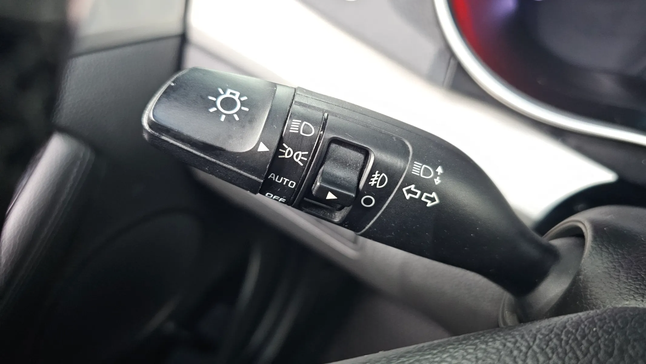 Kia K7 700h 2014 34/35