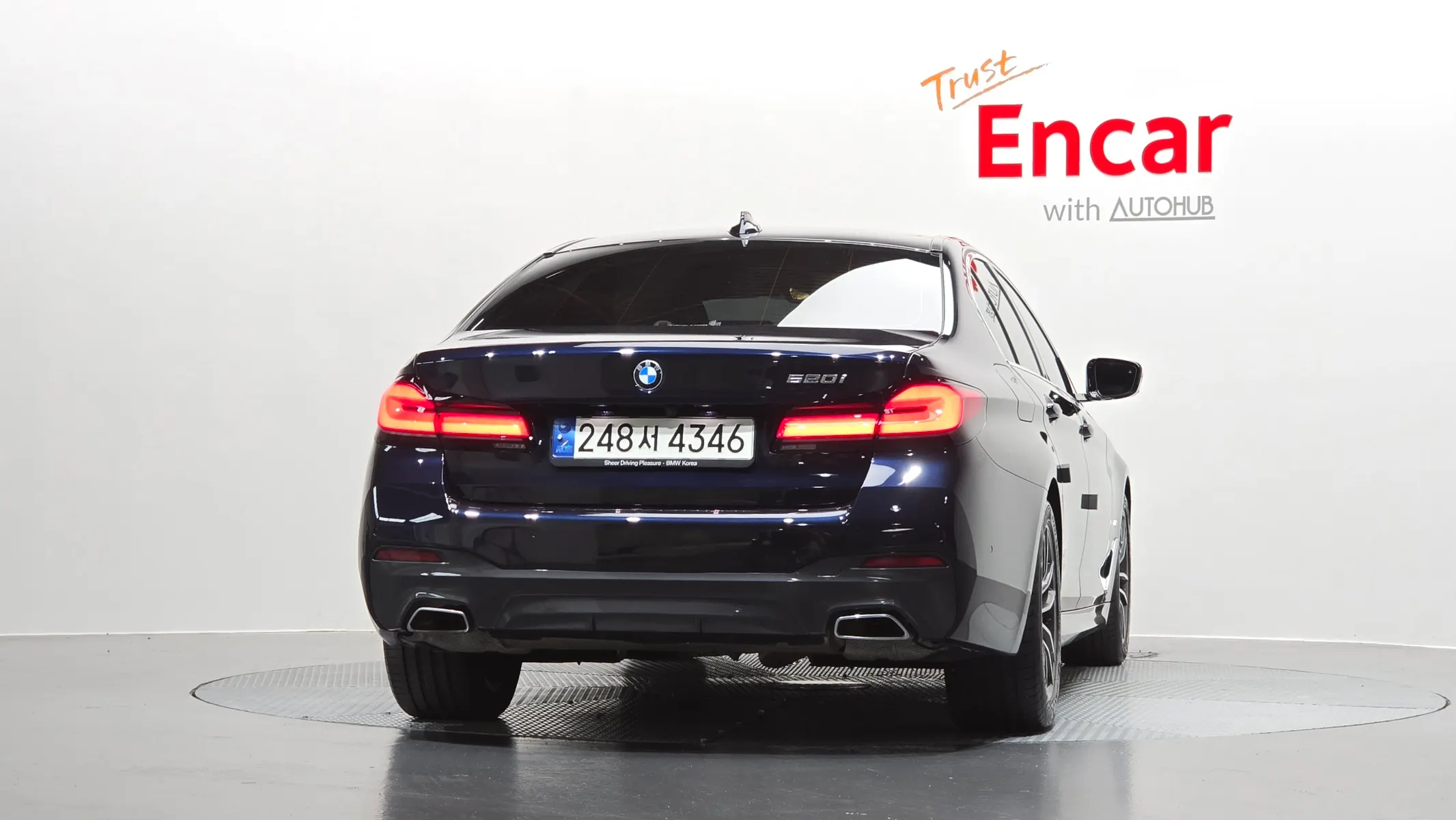 BMW 5 Series (G30) 520i M 2023 3/34