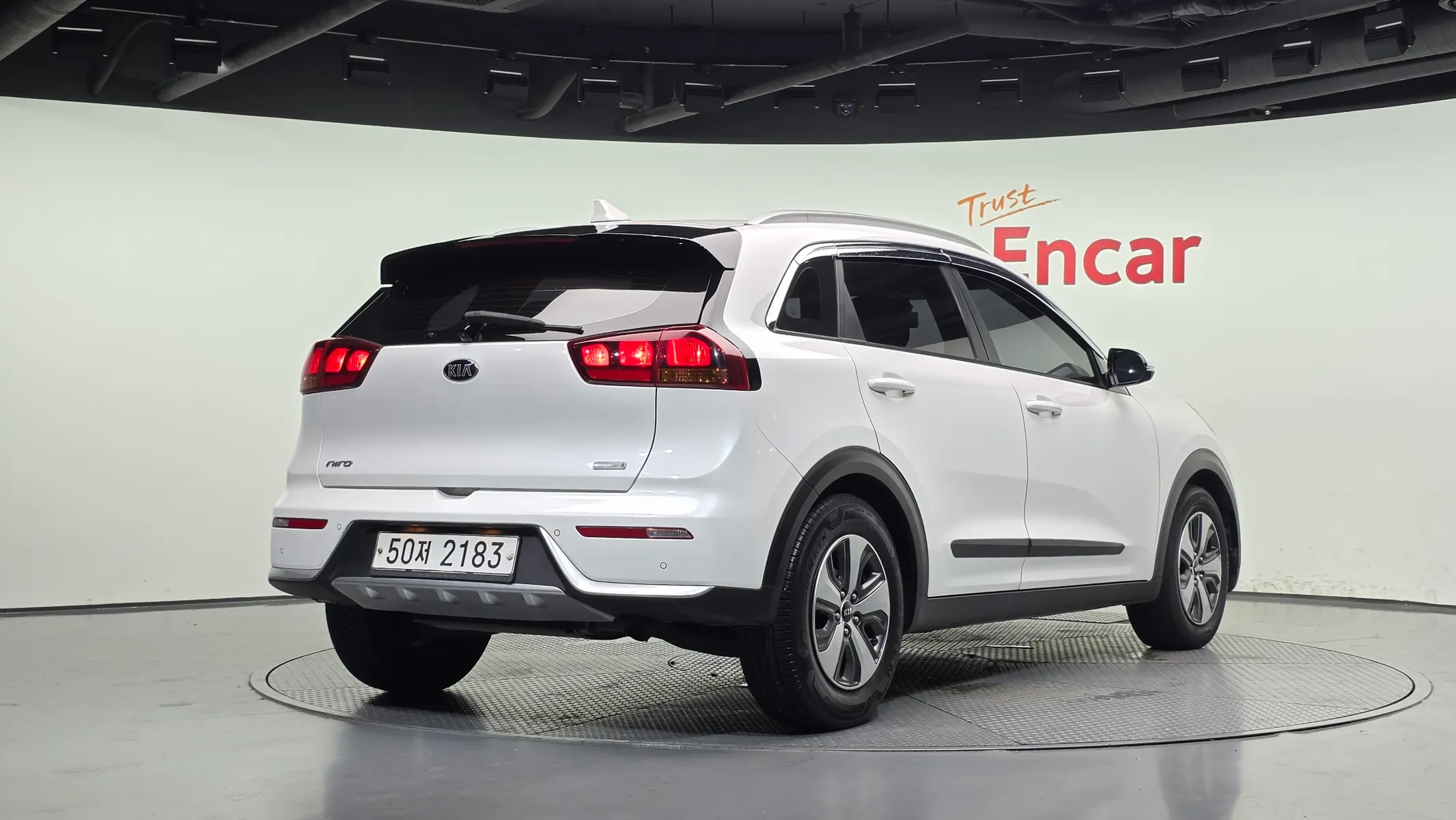 Kia Niro 2017 2/32