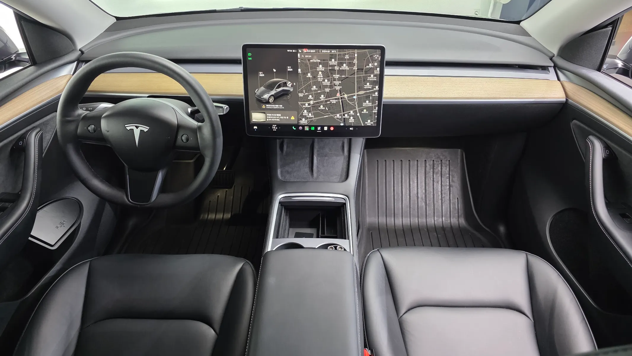 Tesla Y RWD 2023 4/5